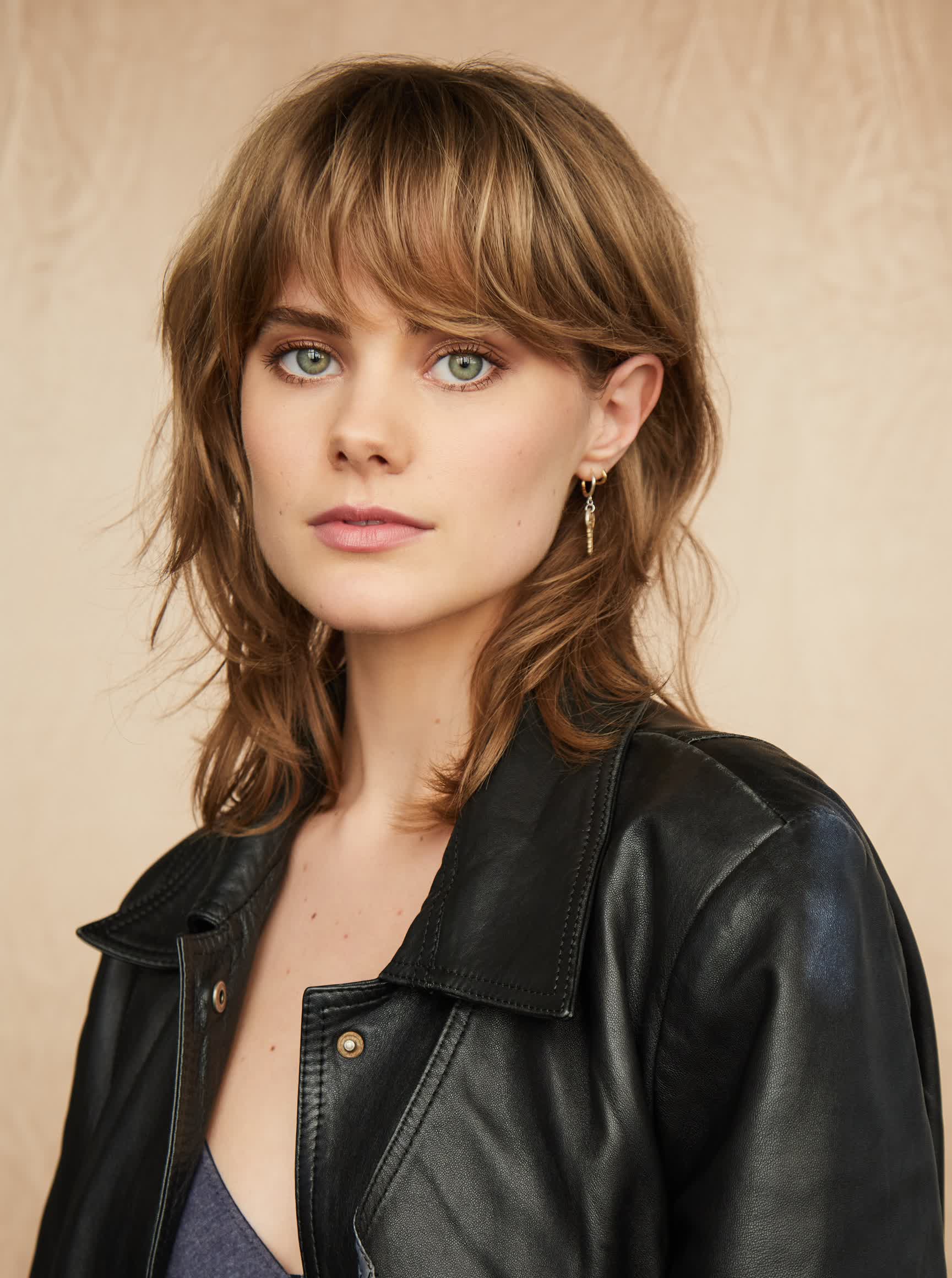 actor Elizabeth Cullen large photo