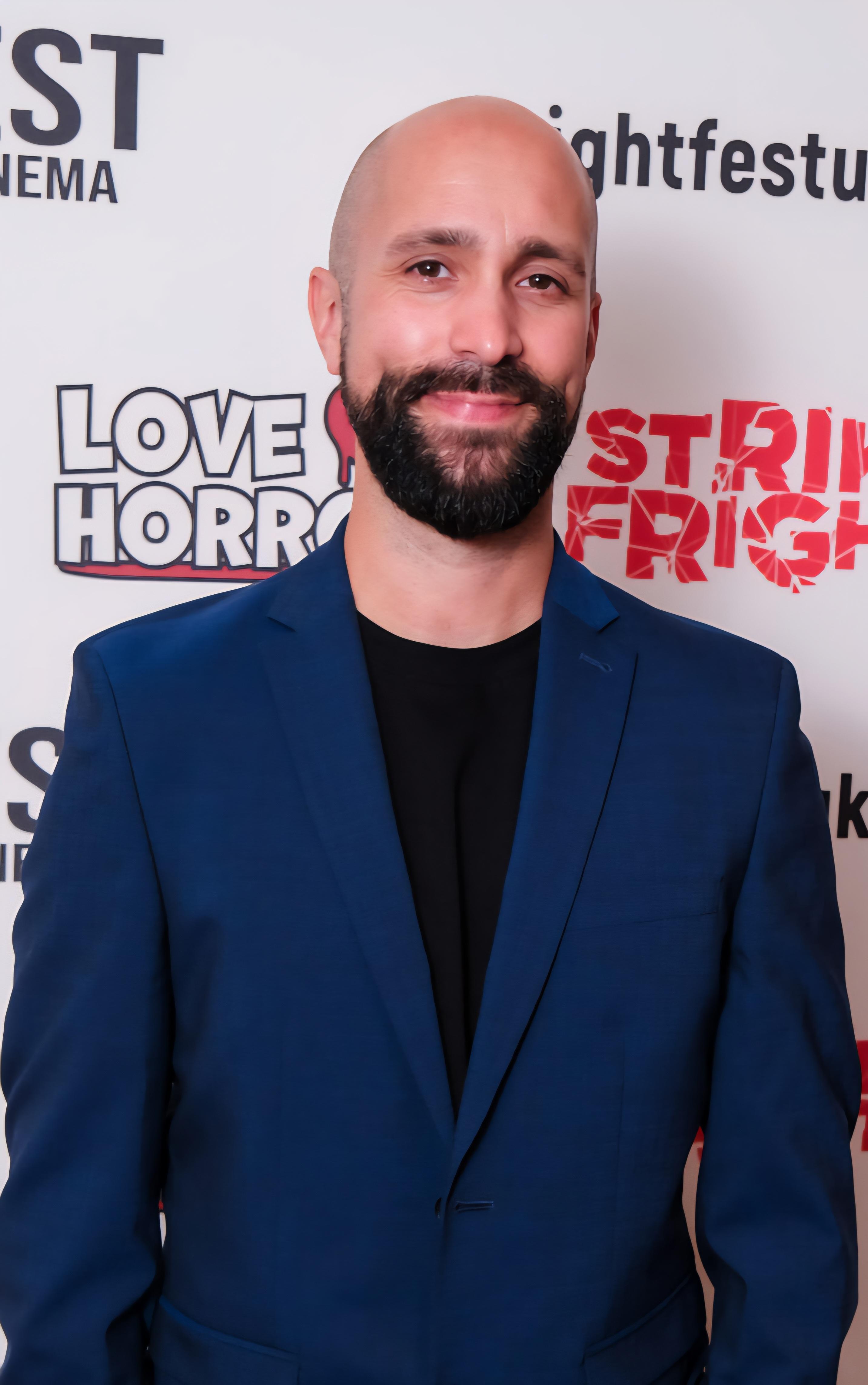 actor Ewan Borthwick large photo