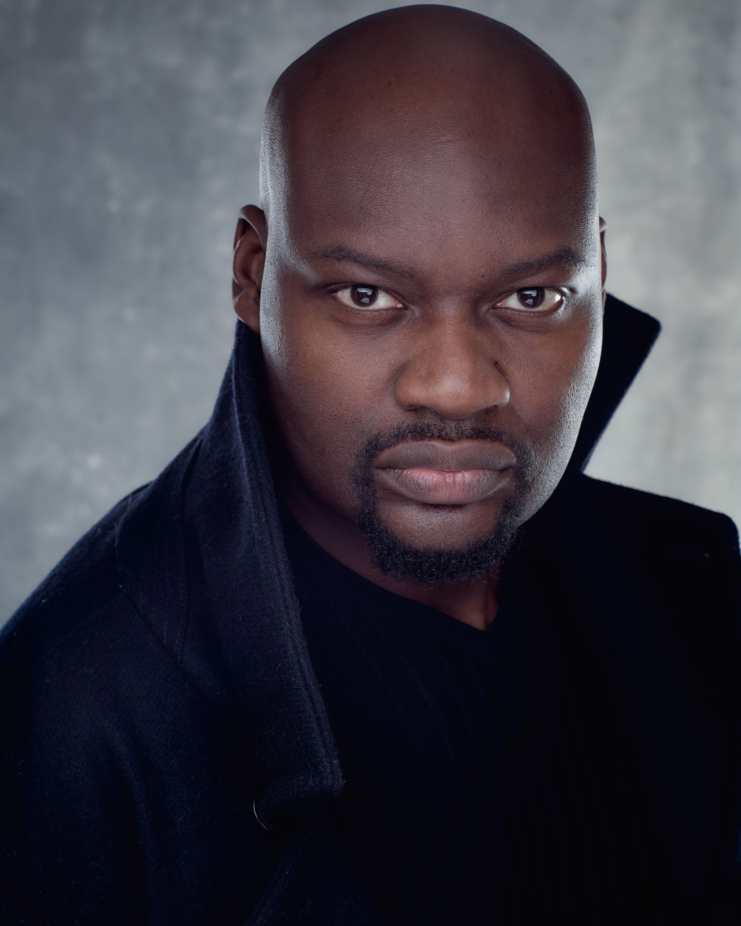 actor Larry Olubamiwo large photo