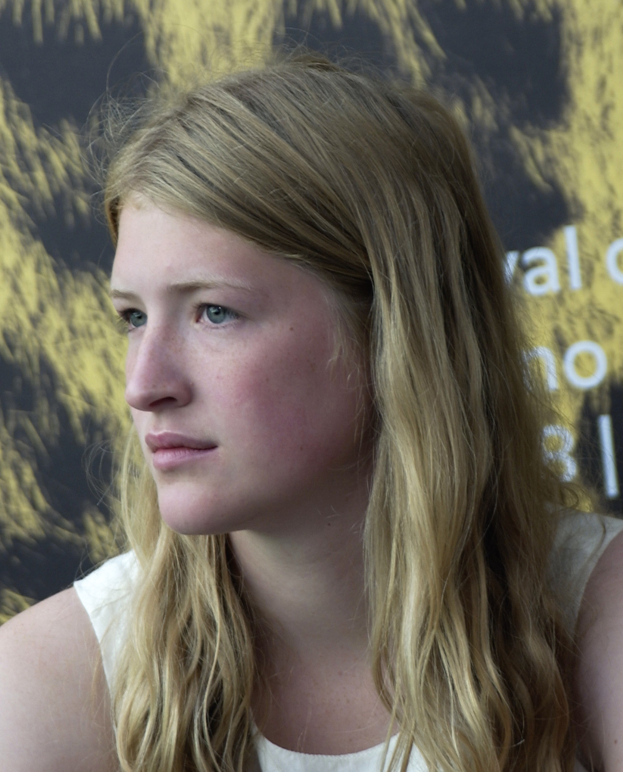 actor Lola Klamroth large photo