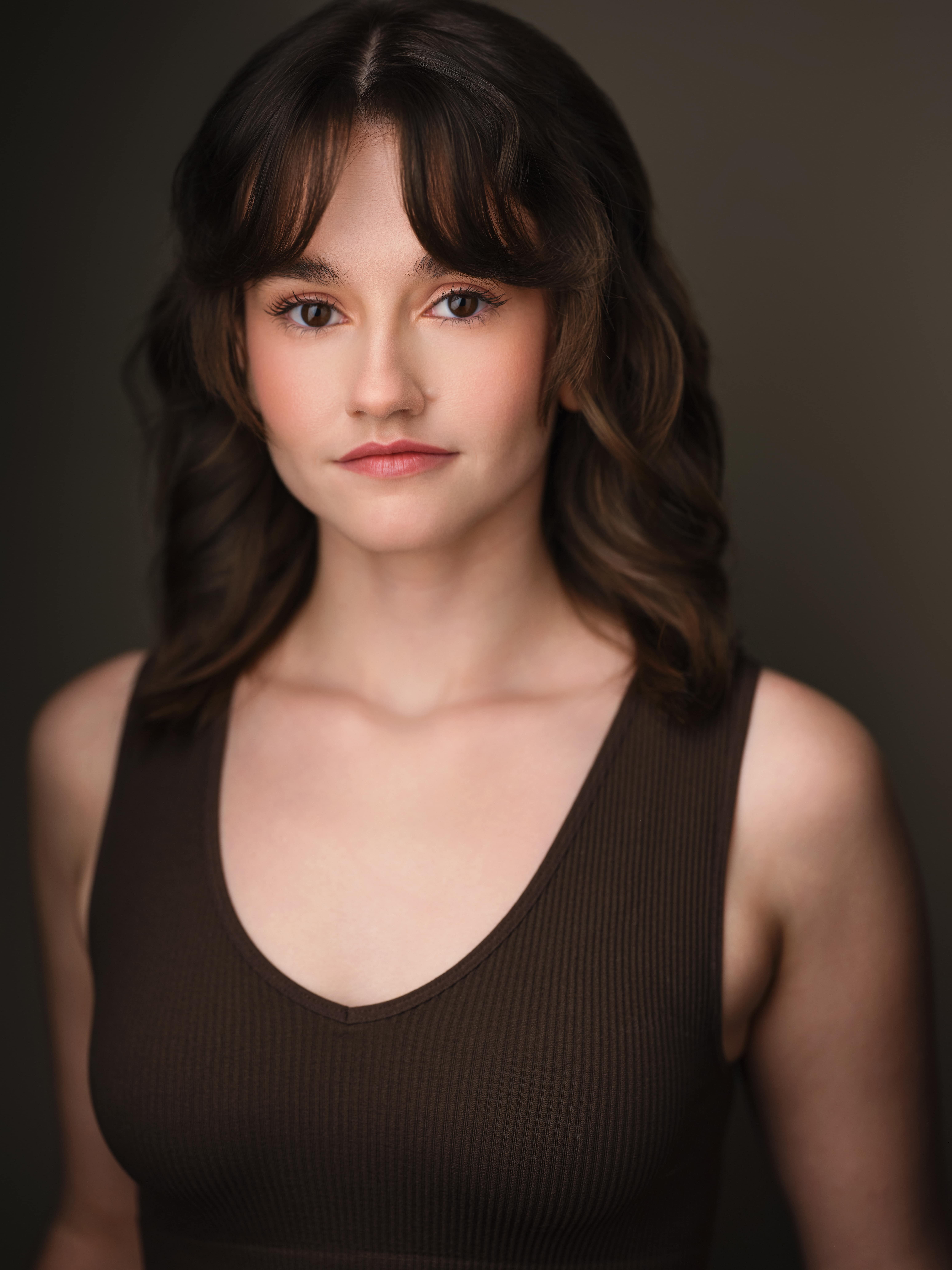 actor Erin Walsh large photo