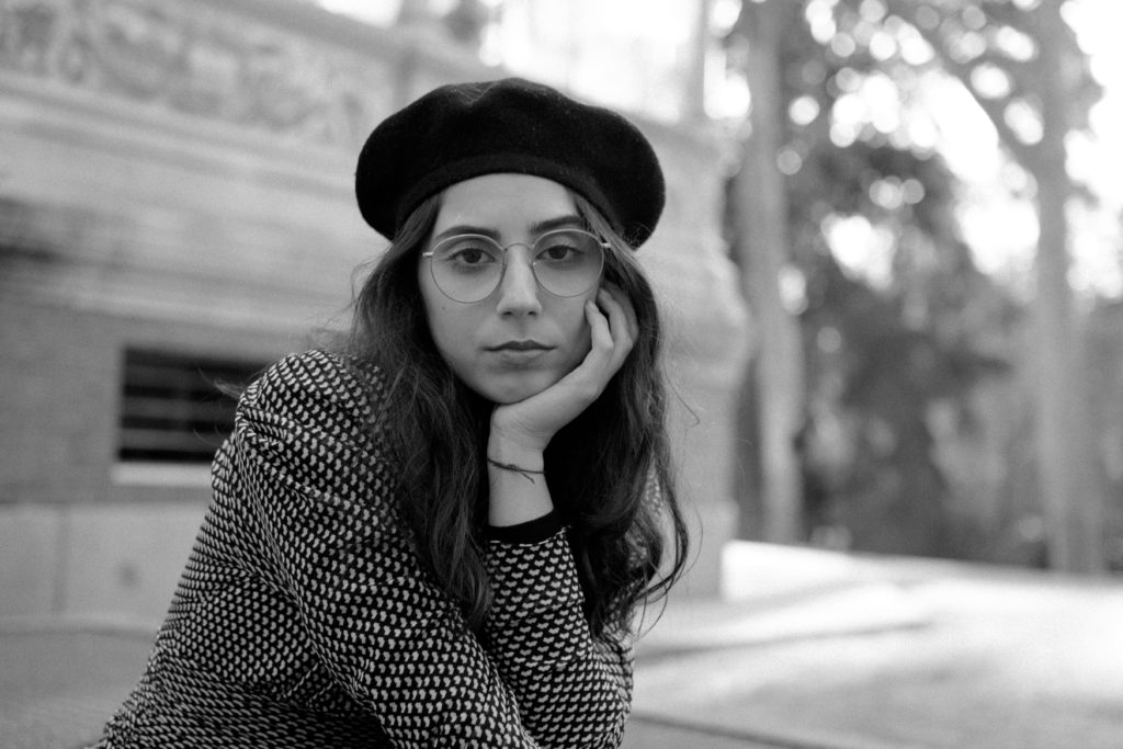 actor Zoe Hochbaum large photo