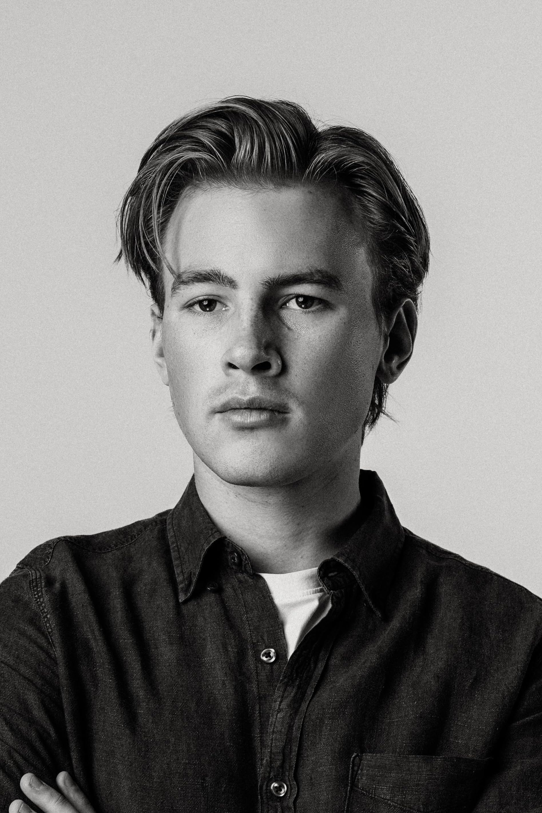 actor Liam Bosman large photo