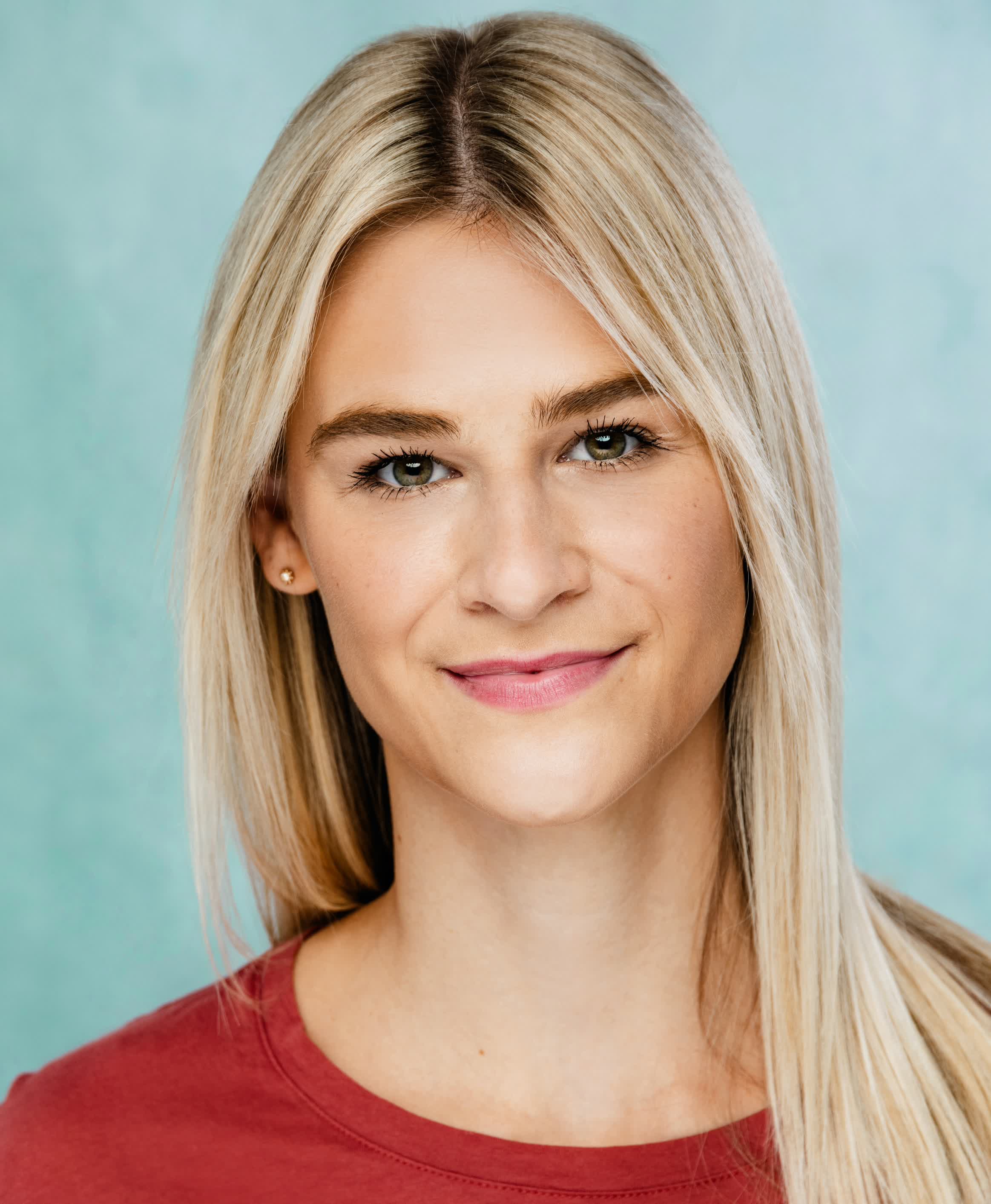 actor Phoebe French large photo