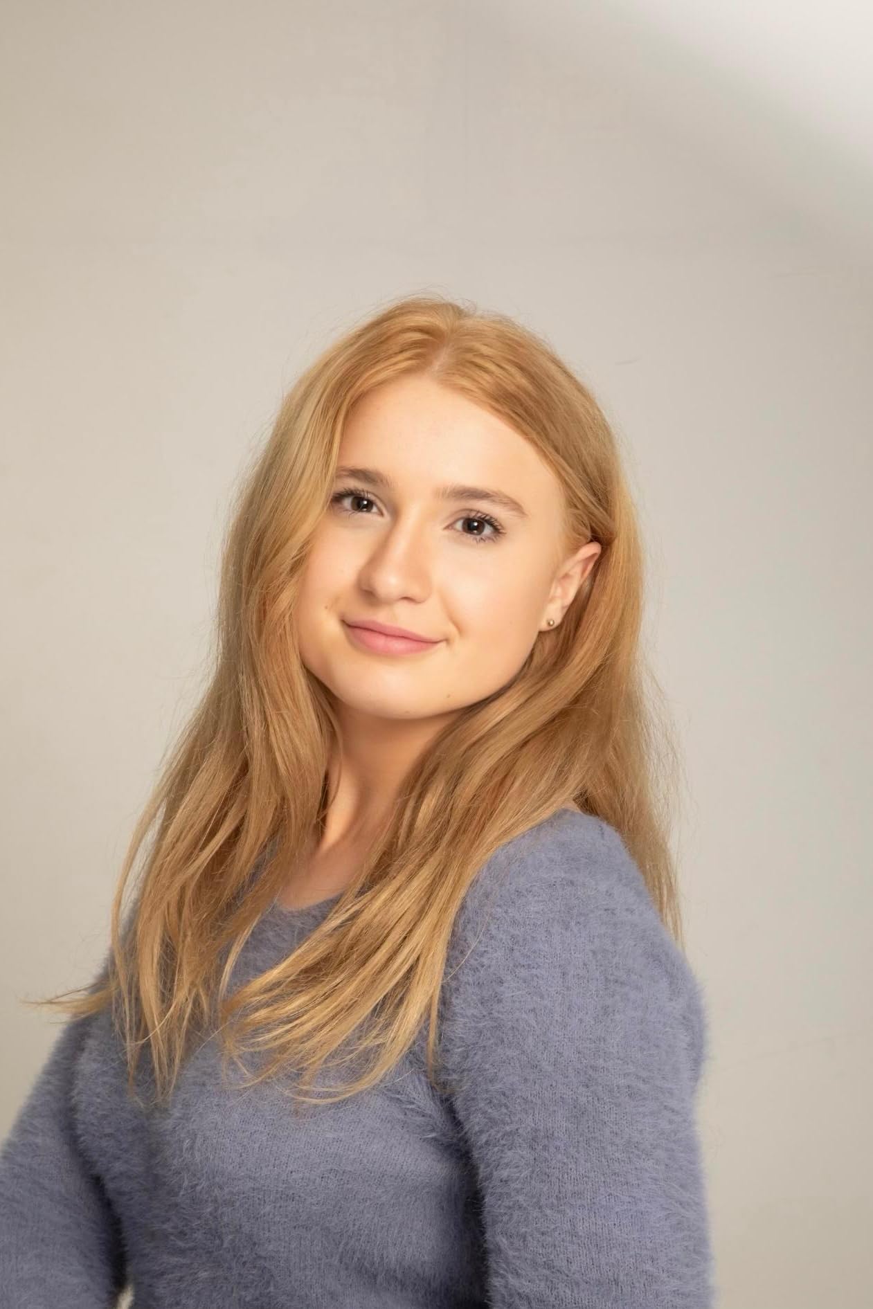 actor Kelly C. Fox large photo