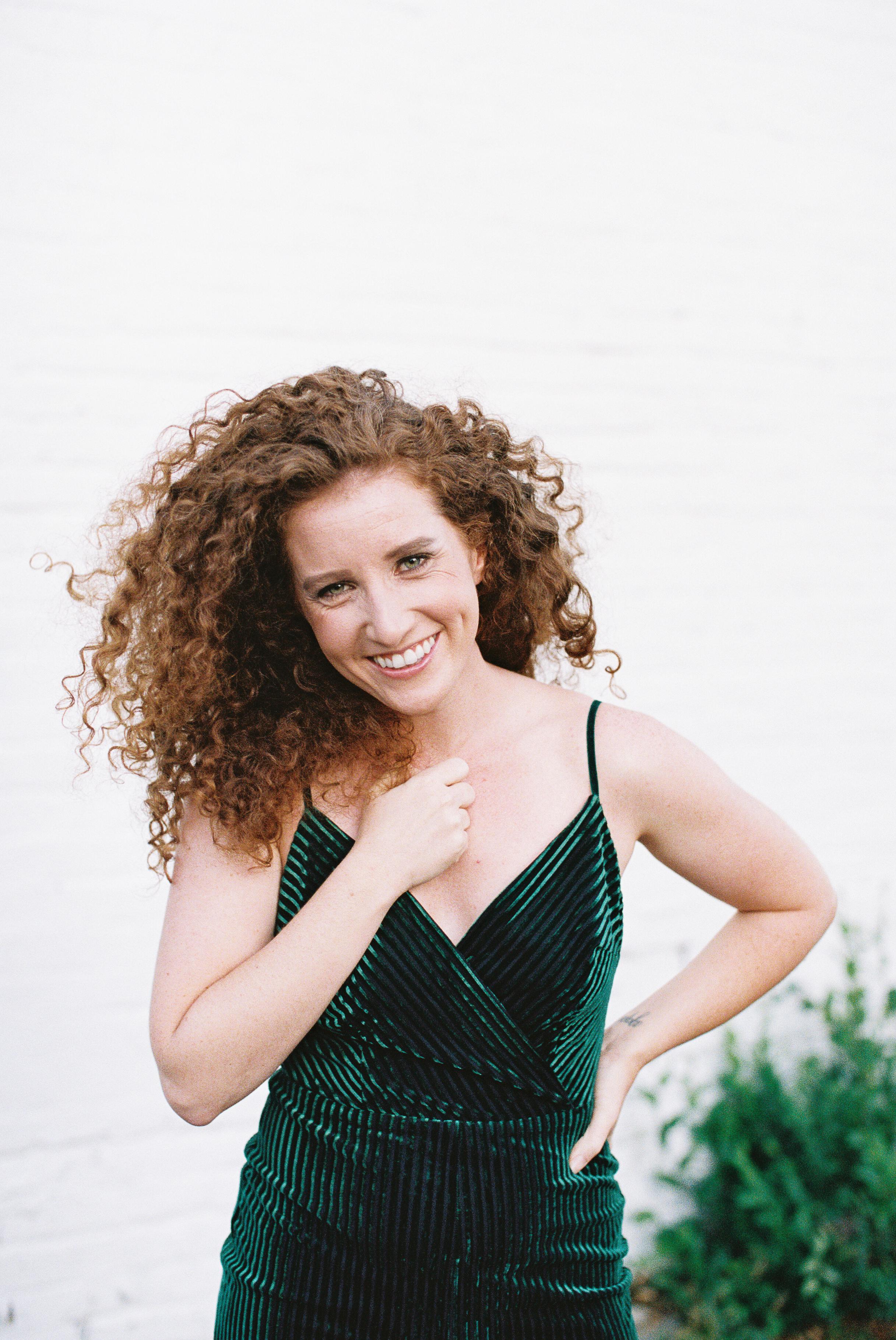 actor Steph Holmbo large photo