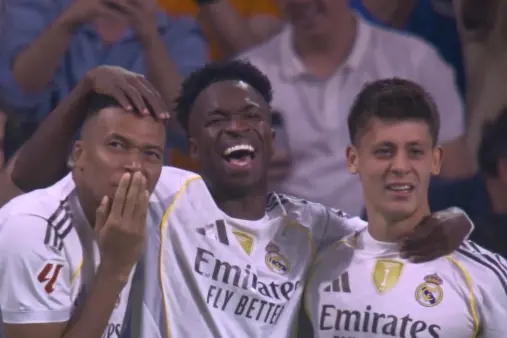 [Goal] Breaks the deadlock! Vinicius receives the ball on the wing, cuts inside to create space, and scores from a tight angle