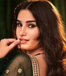 actor Rasha Thadani large photo