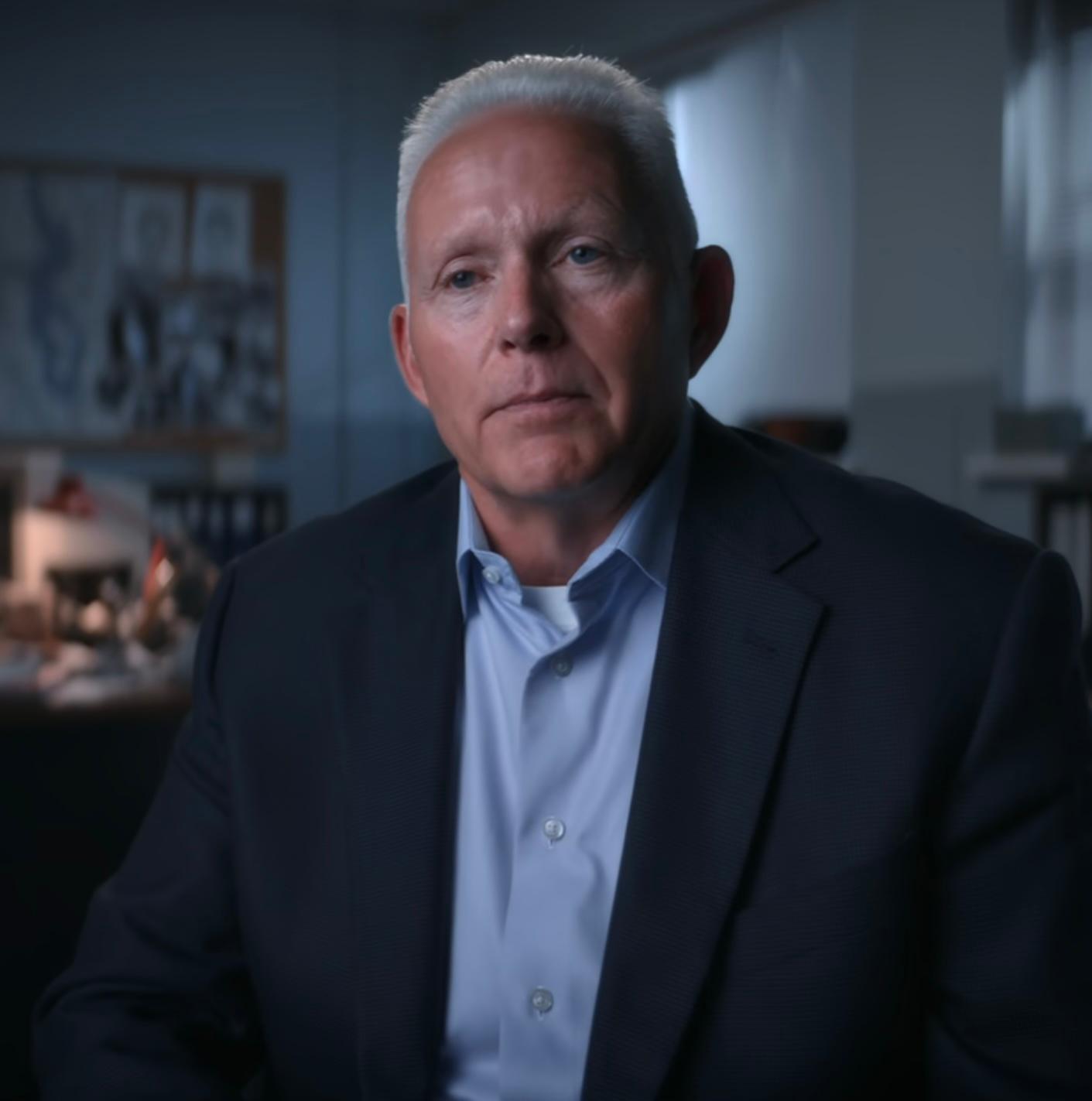 actor Mike Magan large photo