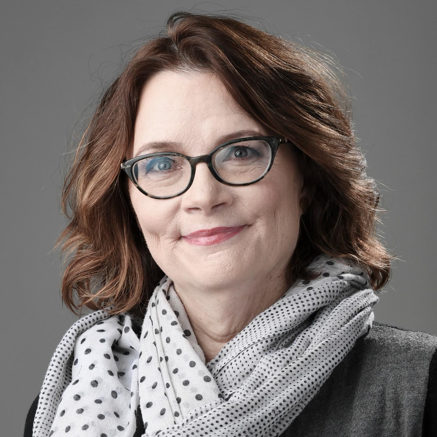 actor Ann Hornaday large photo