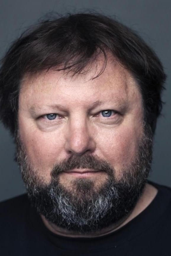 actor Manuel Guillot large photo