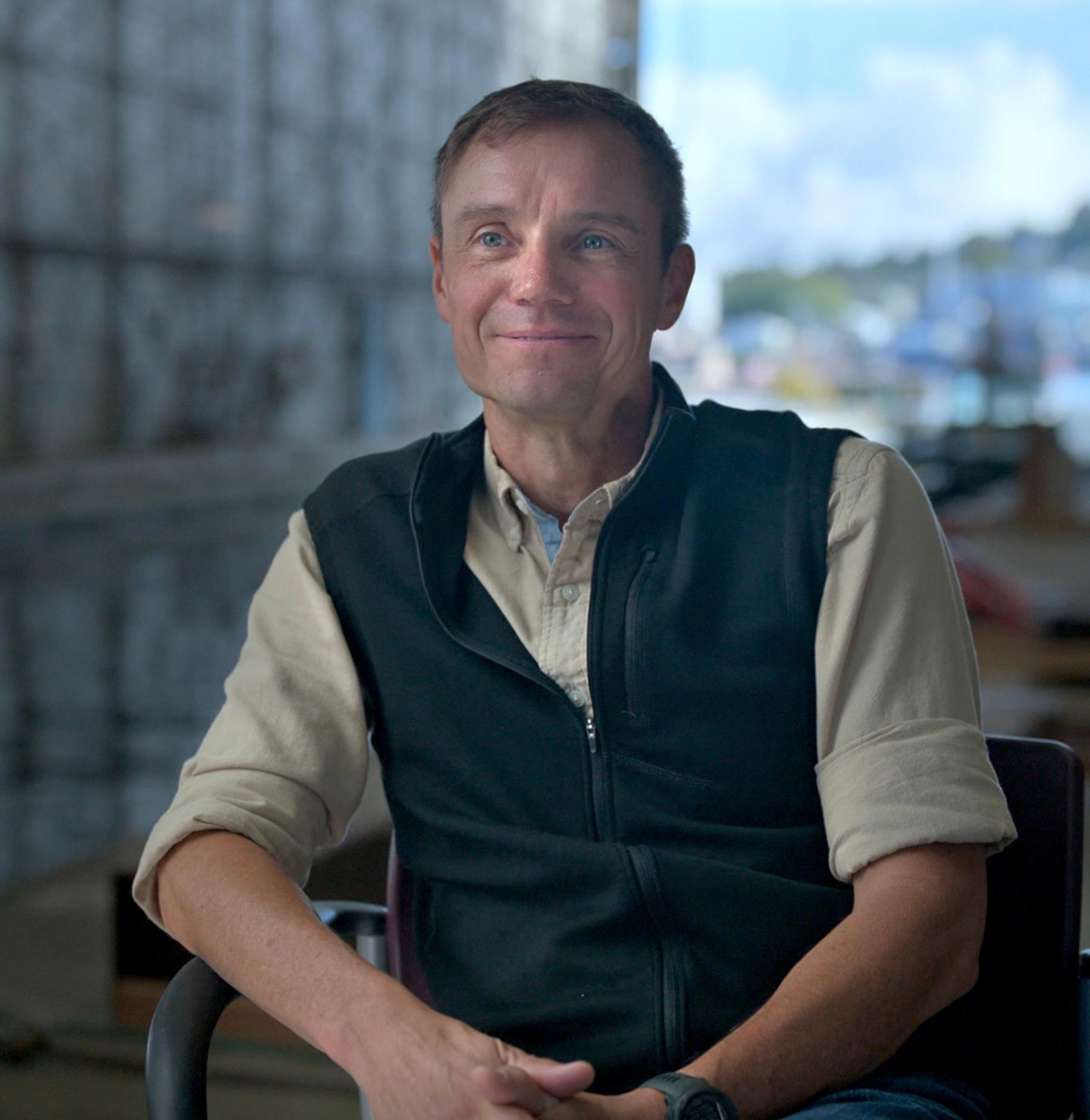 actor Tony Nissen large photo