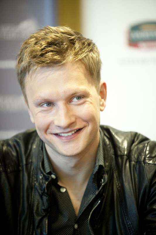 actor Jakub Wesolowski large photo