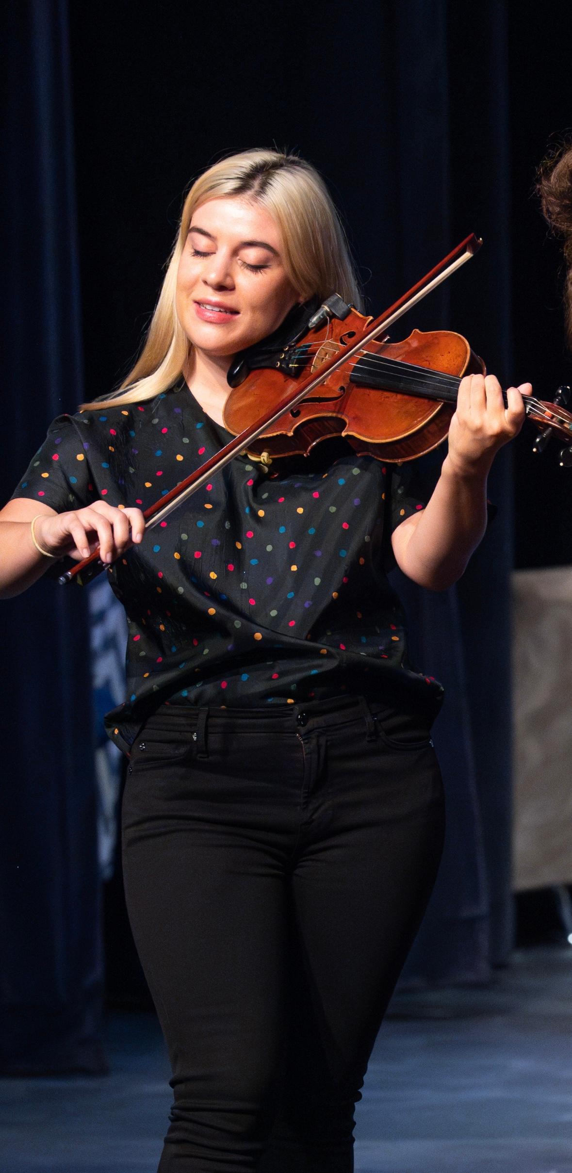 actor Nora Germain large photo