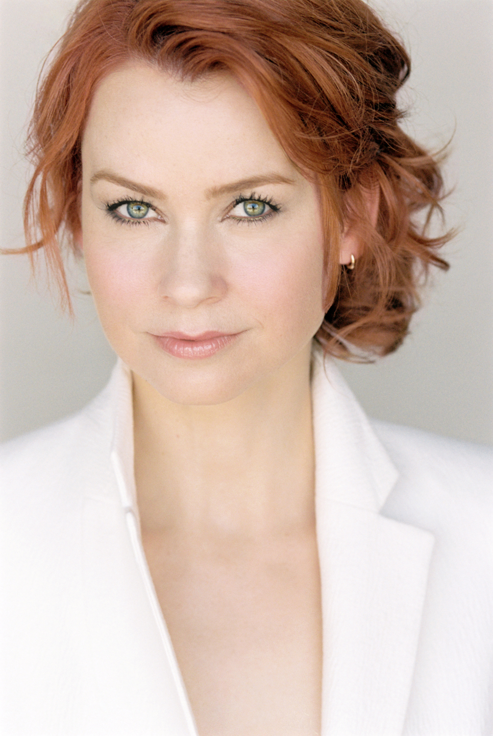 actor Bridget Oberlin large photo