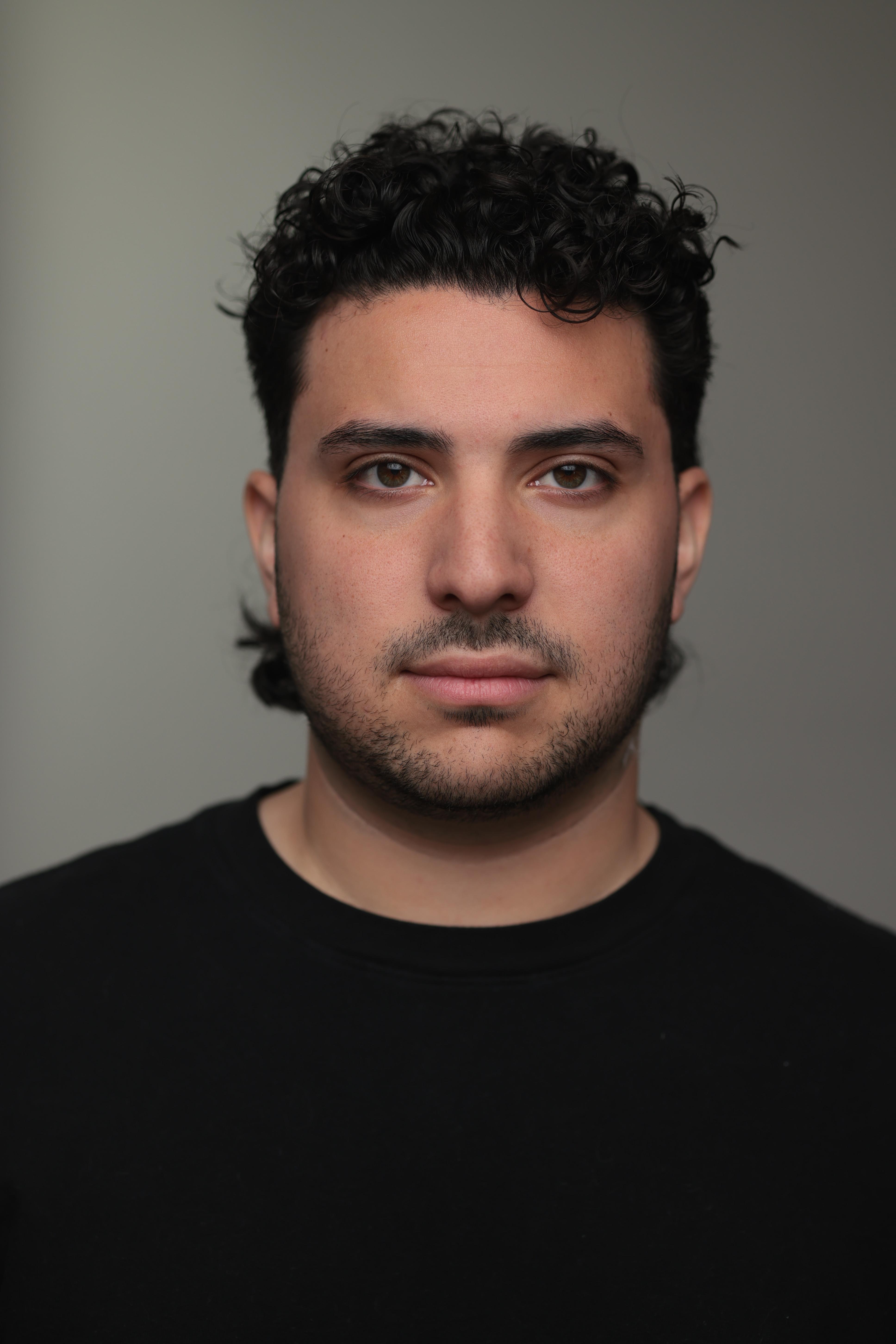 actor Colin Huerta large photo