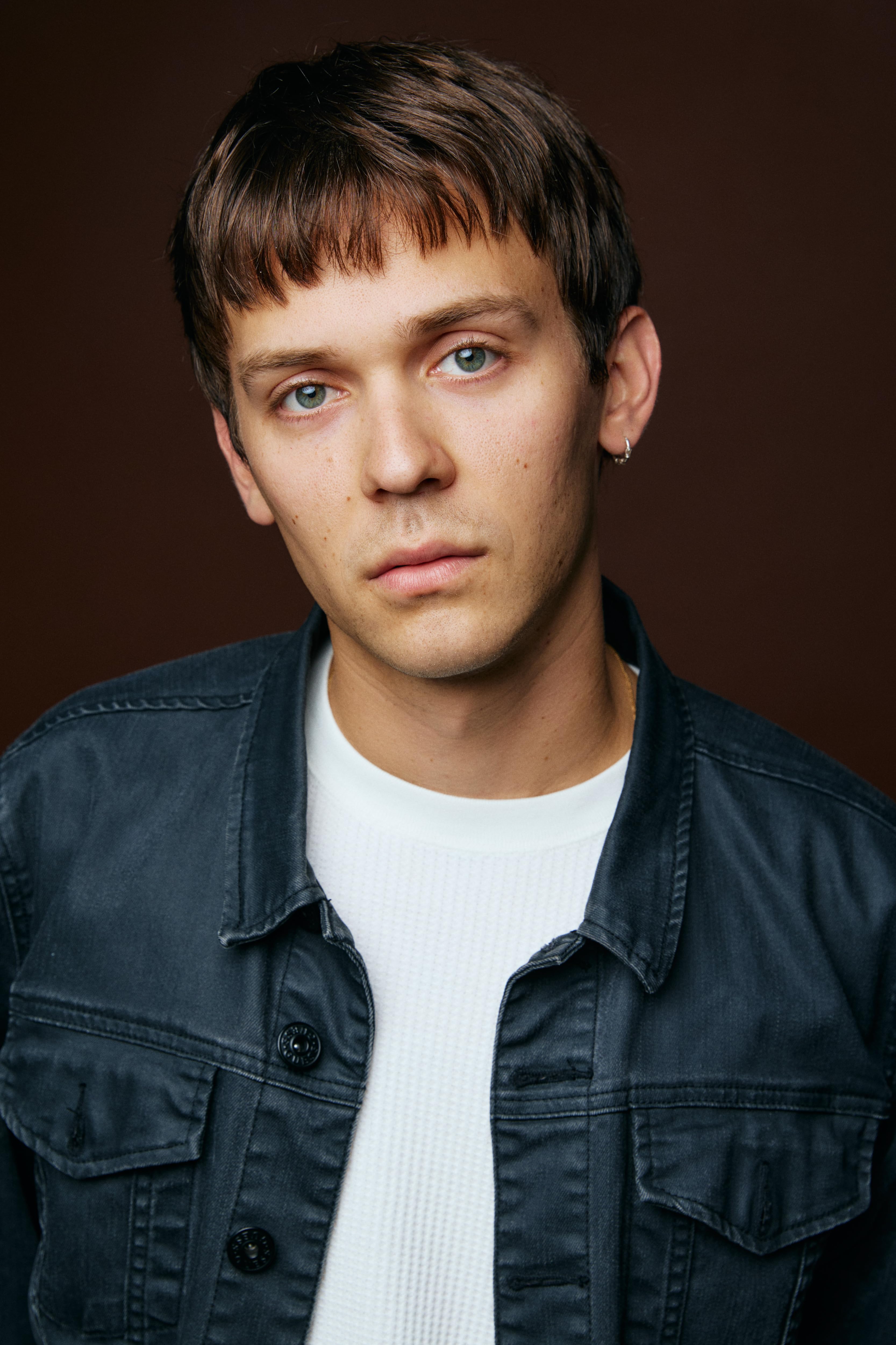 actor Ari Dalbert large photo