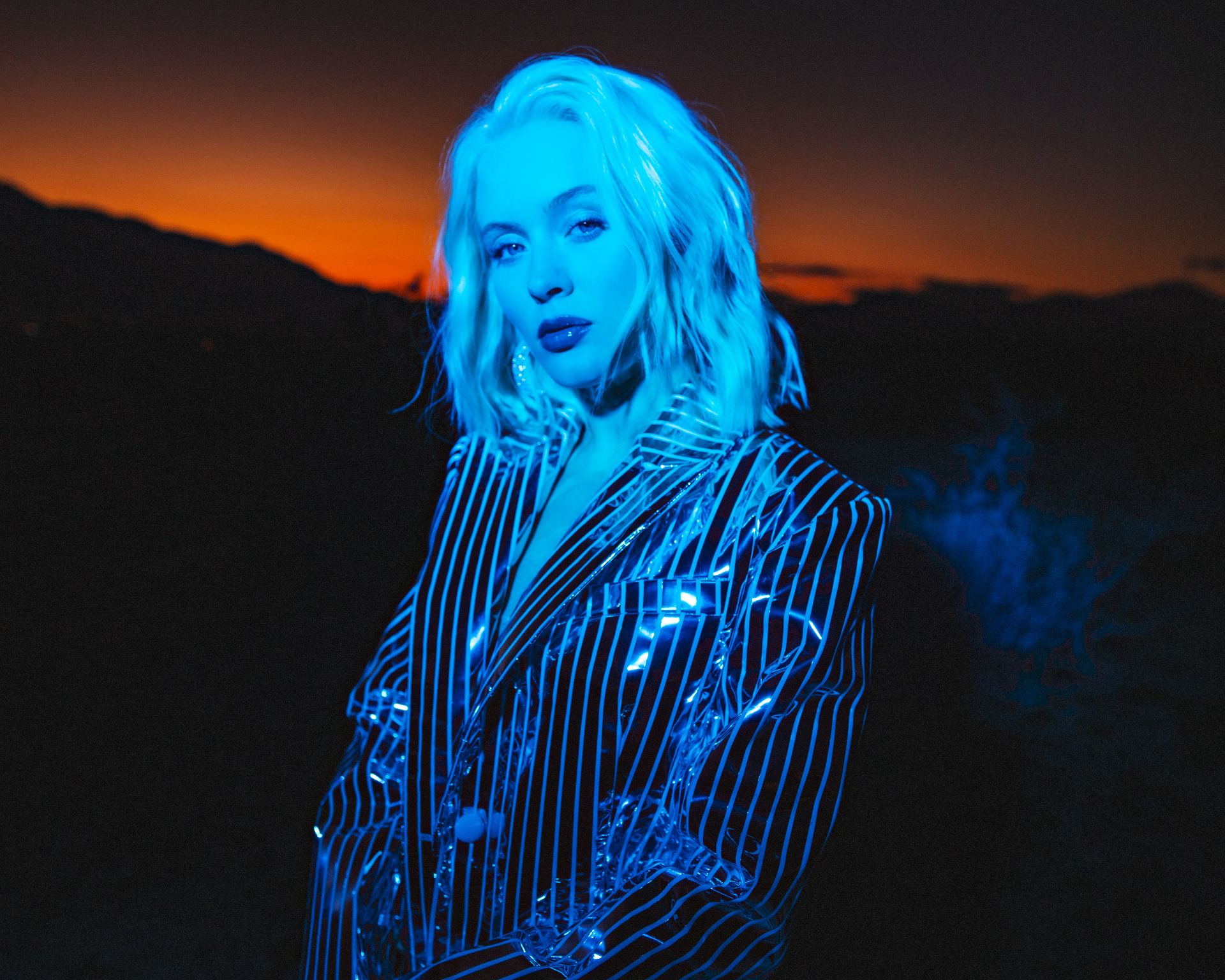 actor Zara Larsson large photo