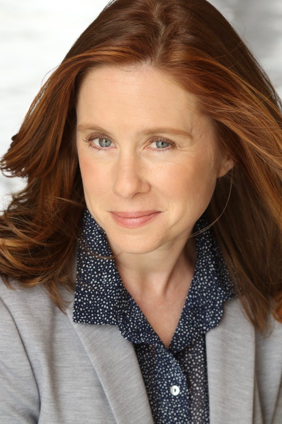 actor Kelly Smith large photo