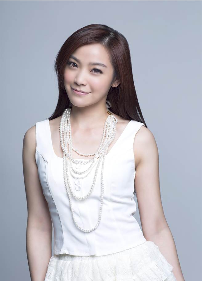 actor Erica Wu large photo