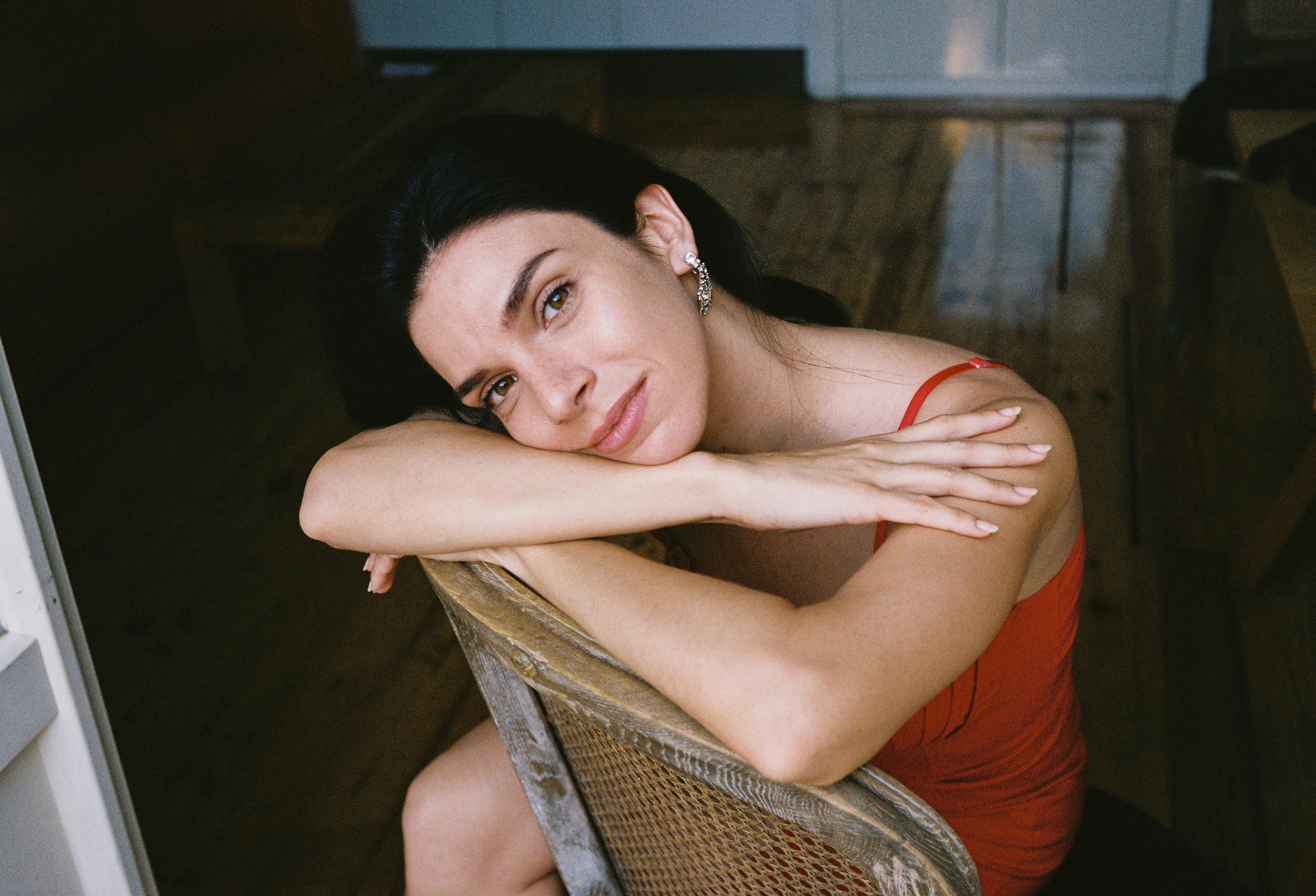 actor Gloria Di Manca large photo