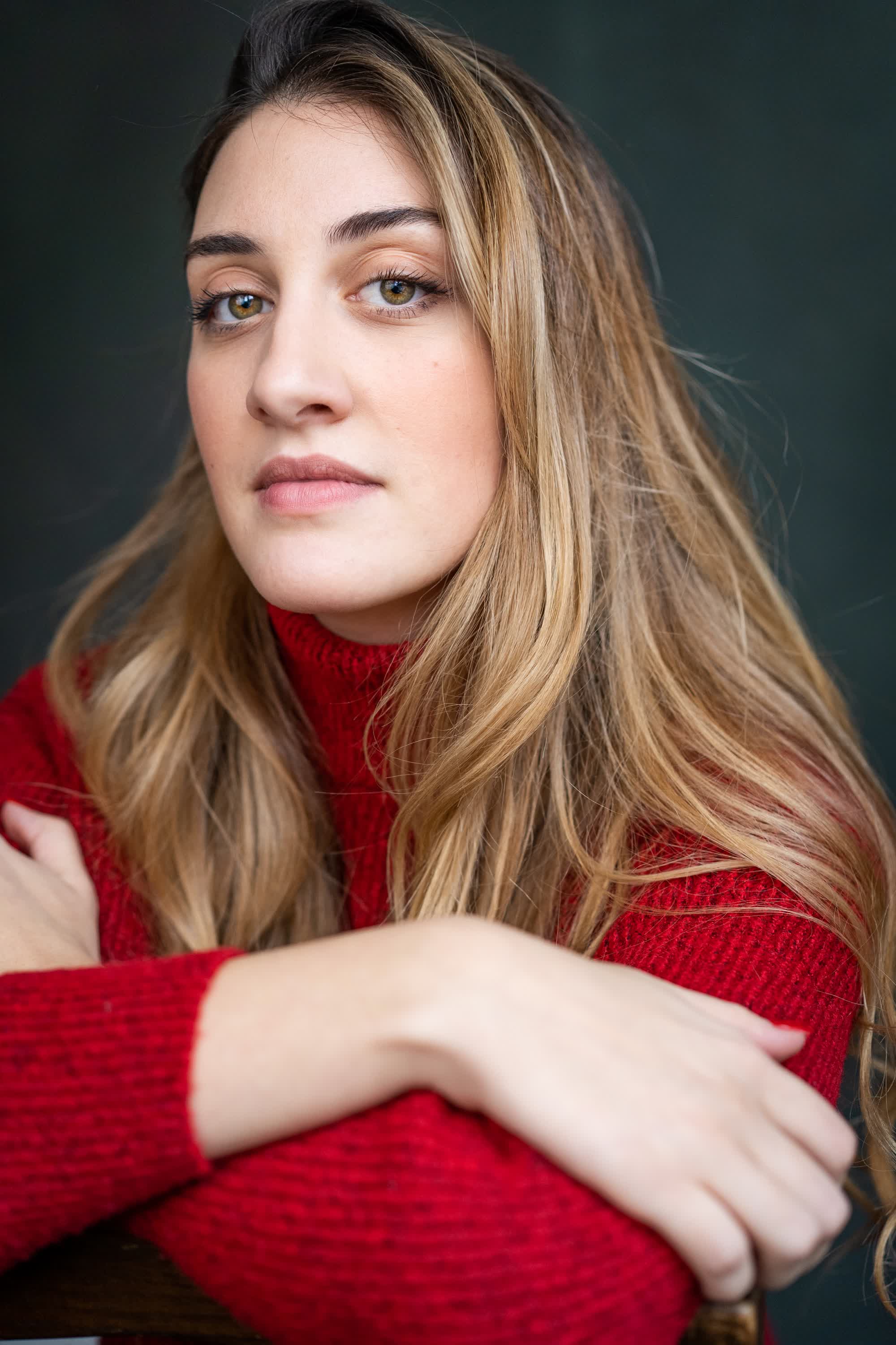 actor Margaux Karayianni large photo