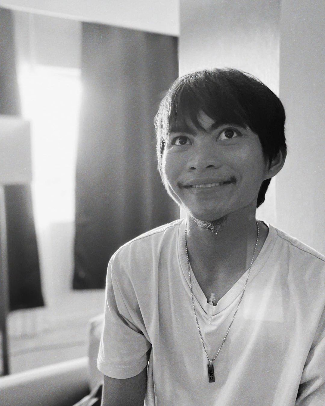 actor Jules Canlas large photo