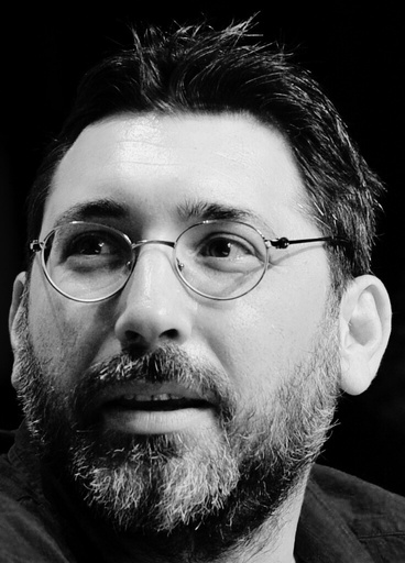 actor Kerem Deren large photo