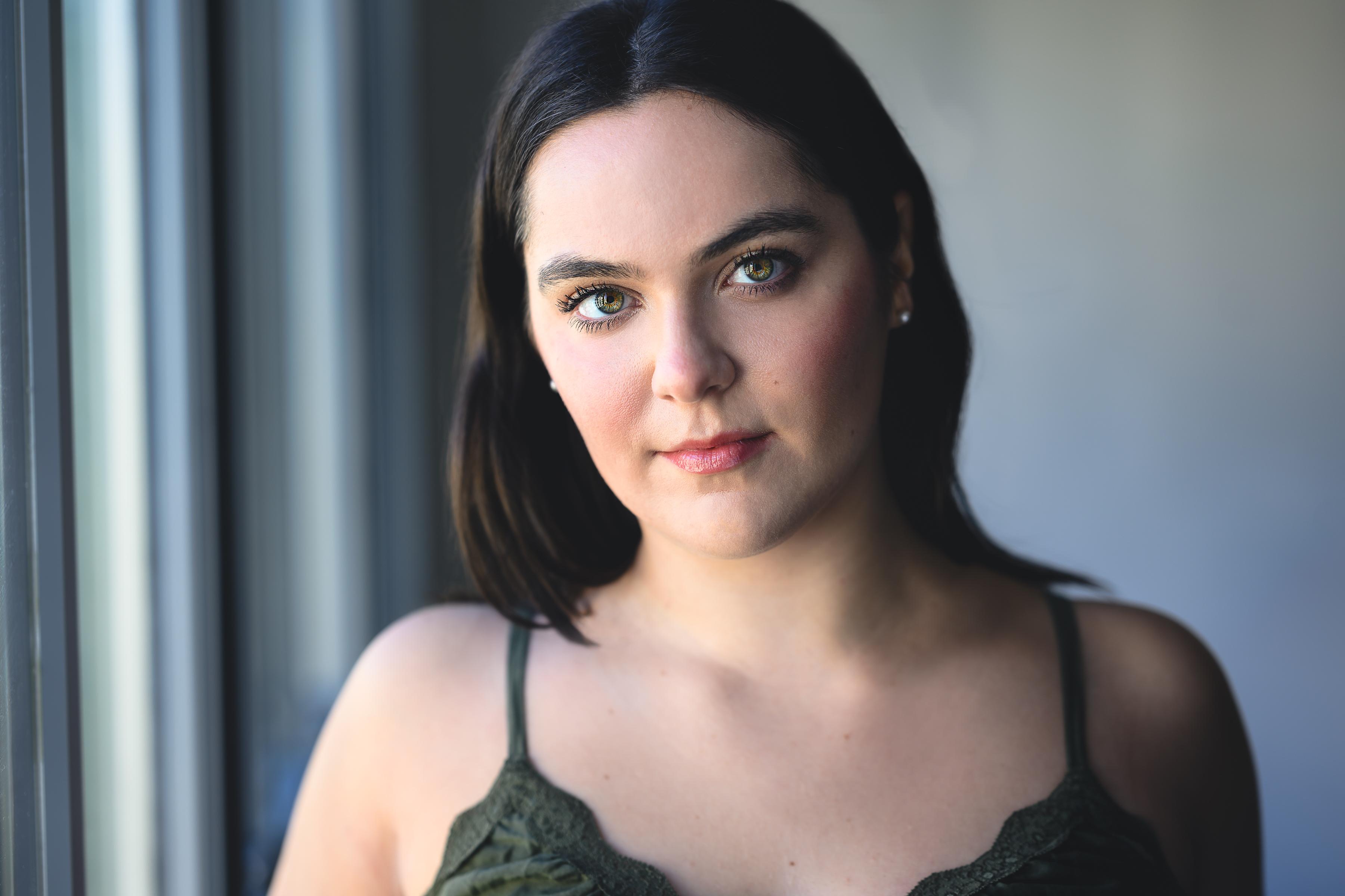 actor Aileen Bergin large photo