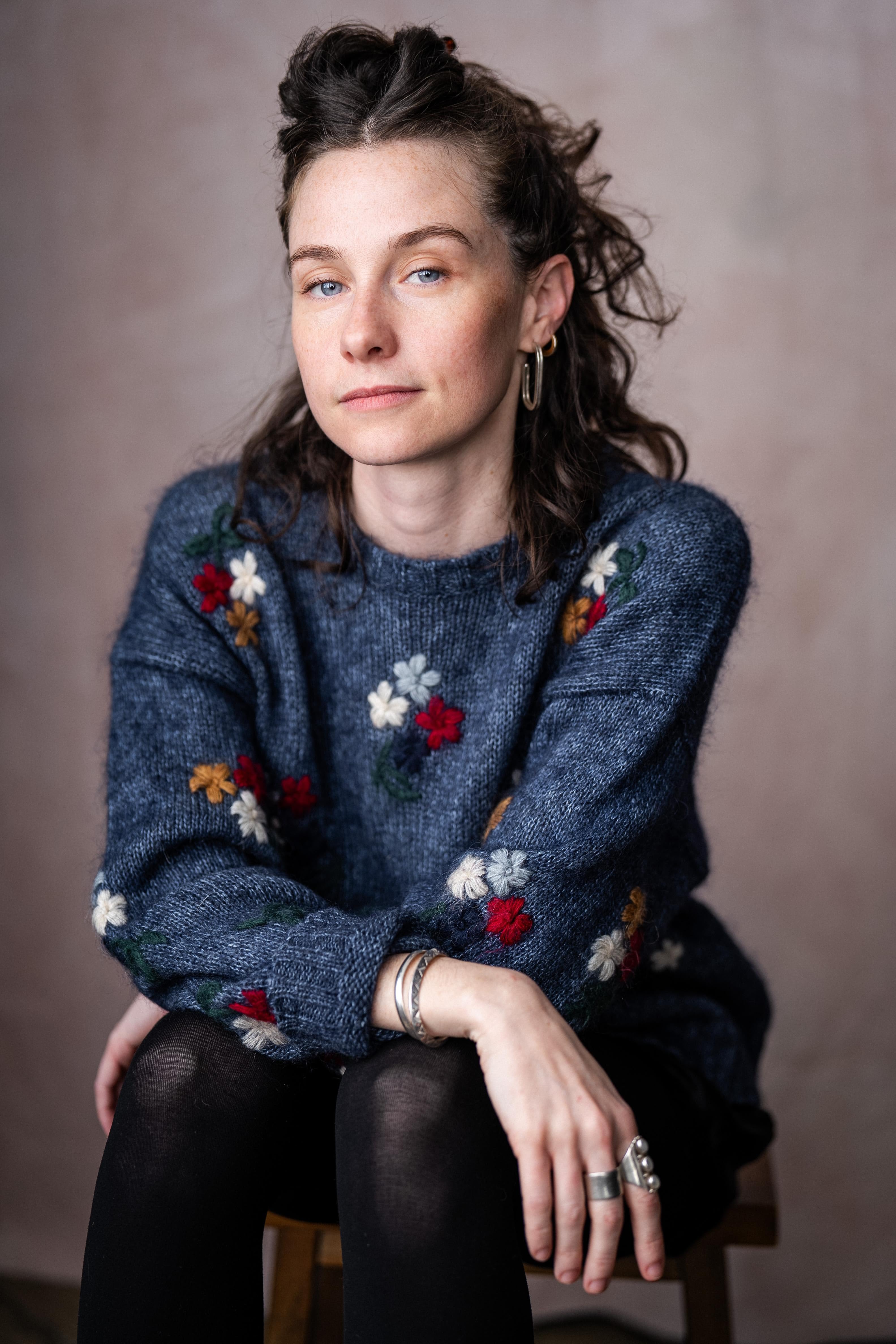 actor Annie Young large photo