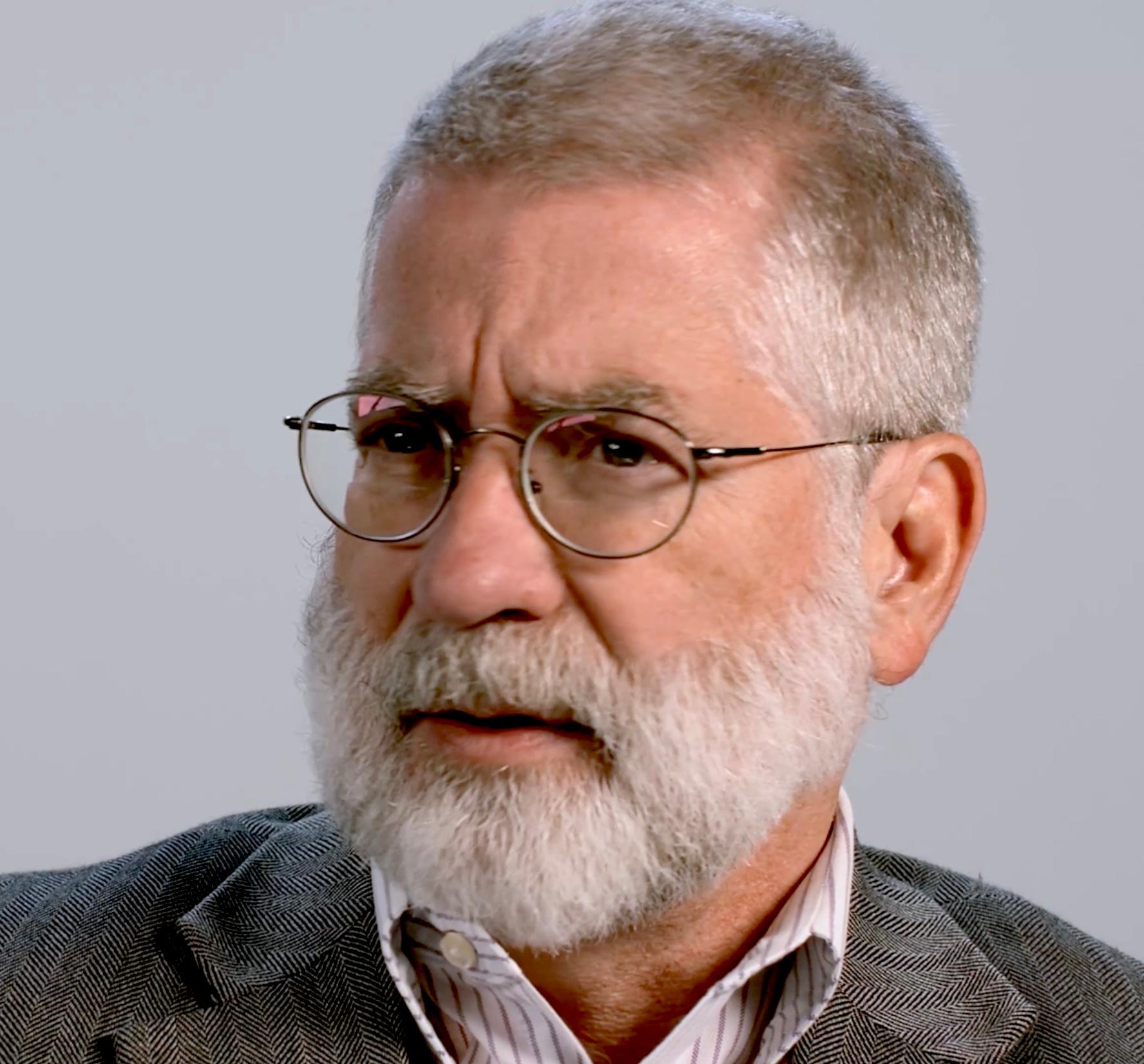 actor Mike Menzel large photo