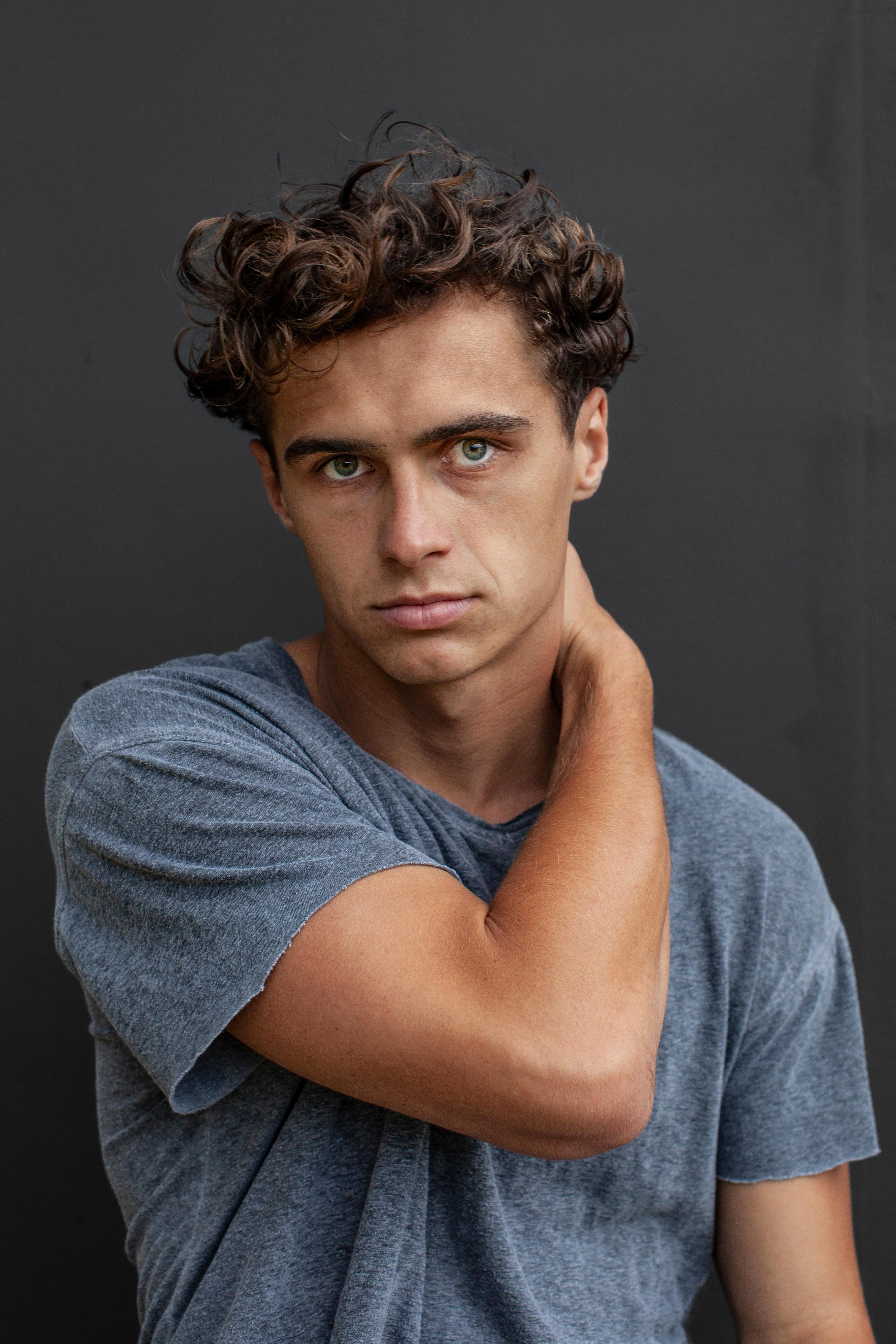 actor Talon Hopper large photo