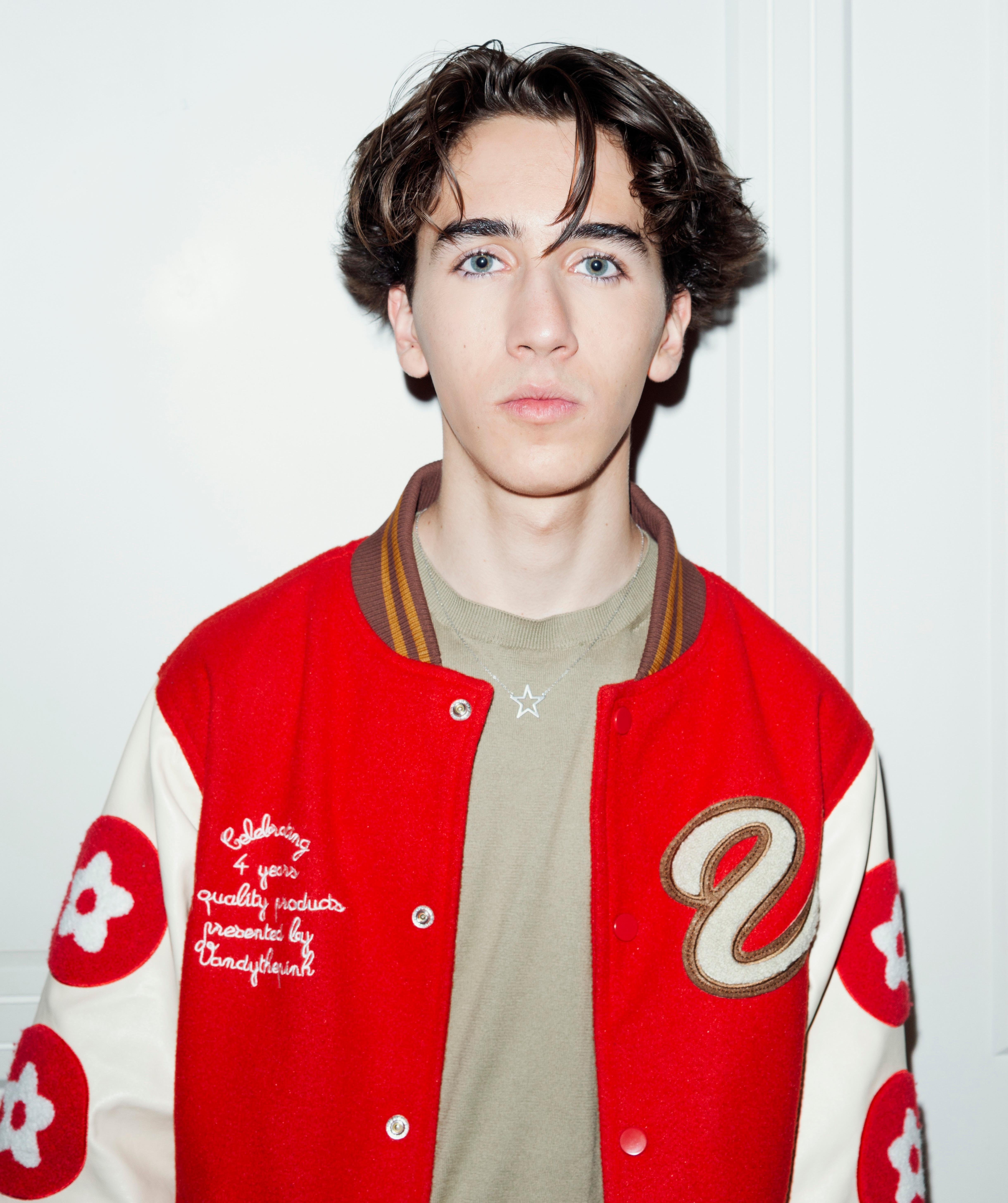 actor Axel Madrazo large photo