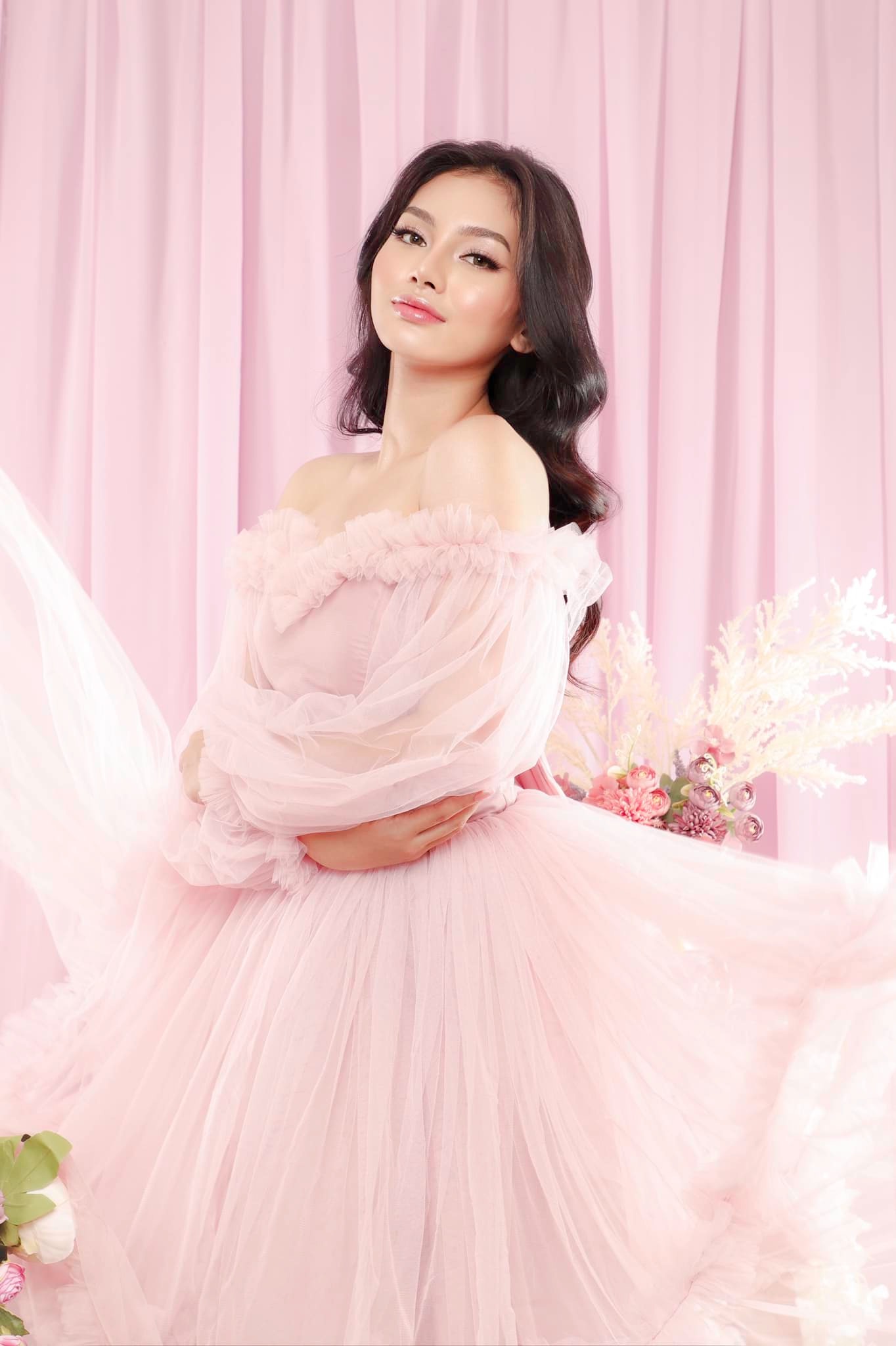 actor Angeline Aril large photo