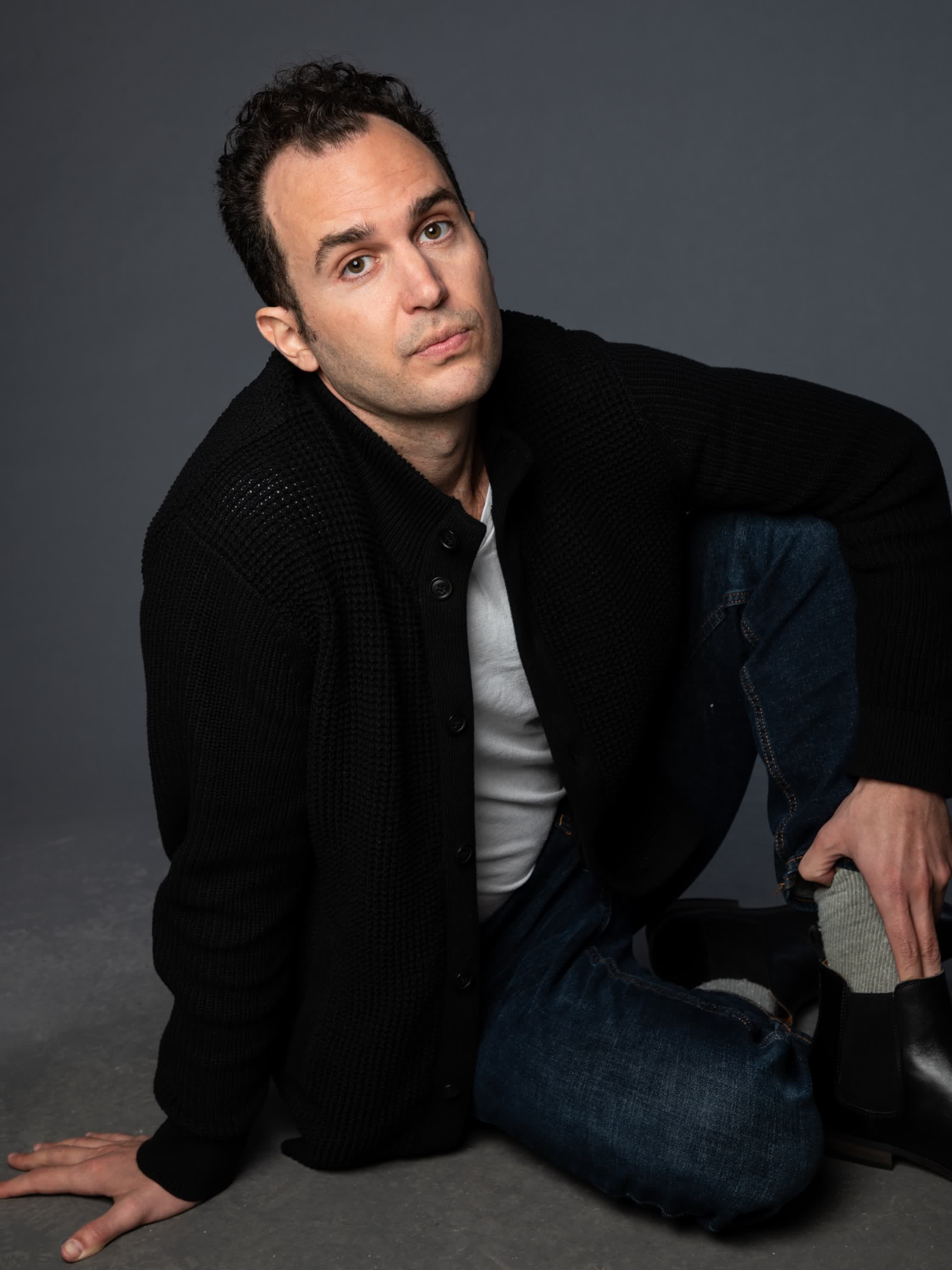 actor Grant Harrison large photo