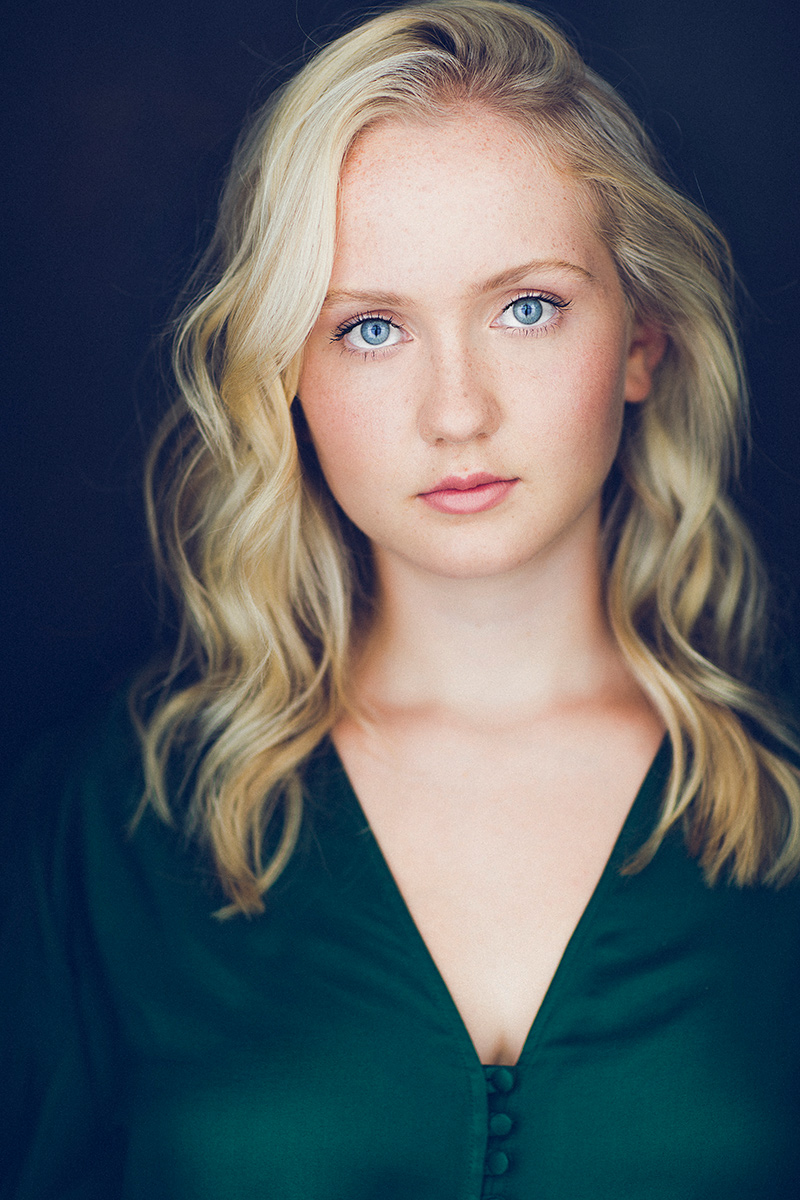 actor Elizabeth Cuite large photo