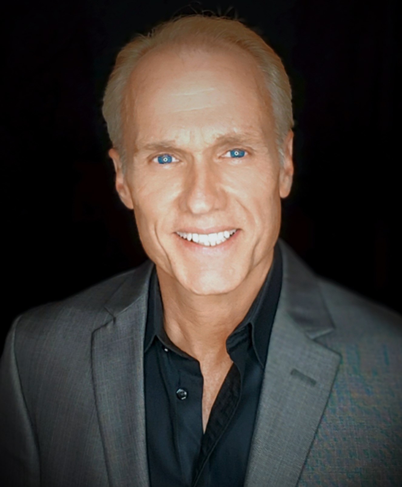 actor Robert Hawkey large photo