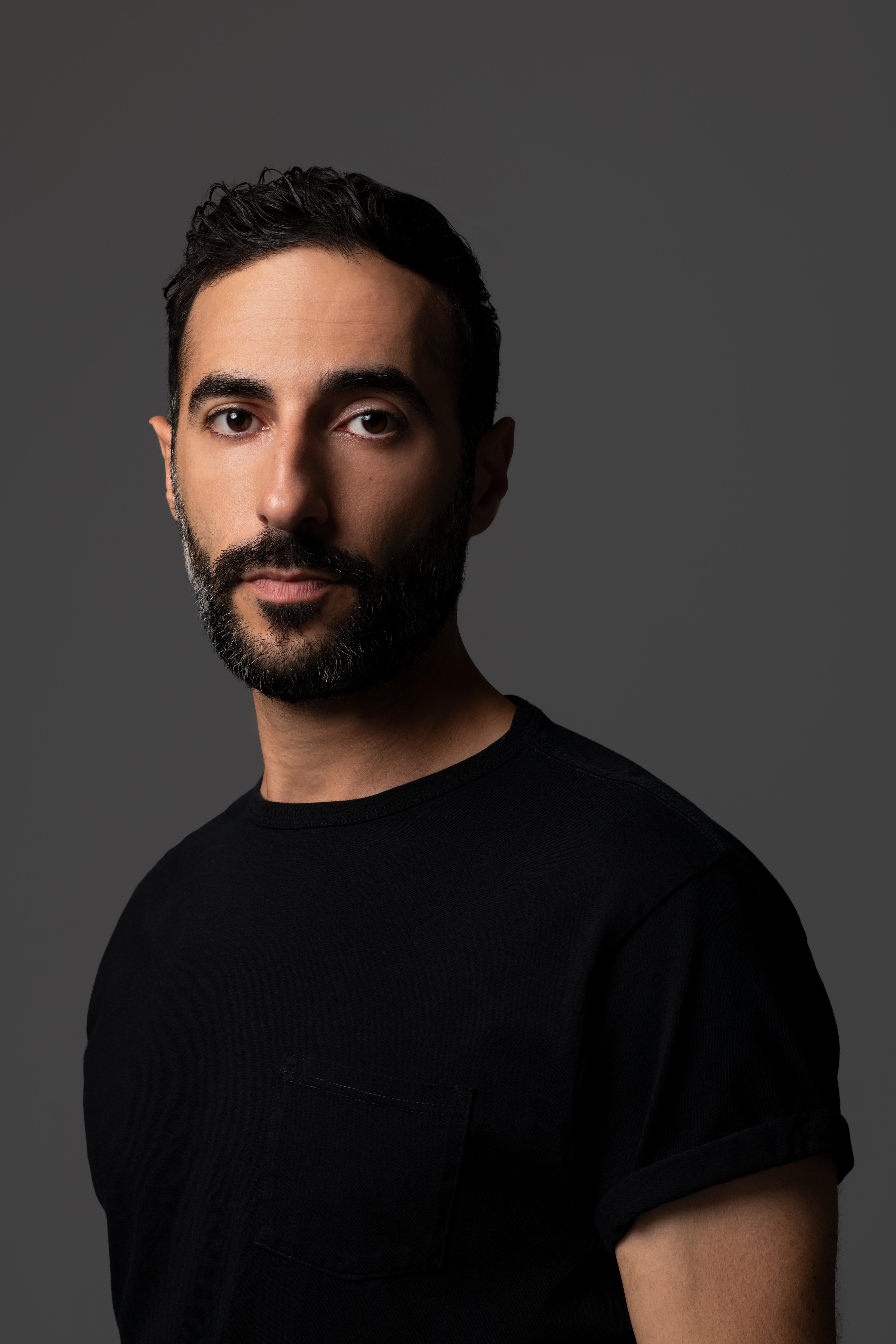 actor Anthony Rotsa large photo