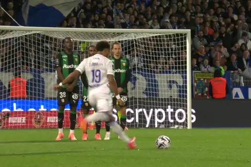 [Highlights] So close! Namaso's direct free-kick from the edge of the box just wide