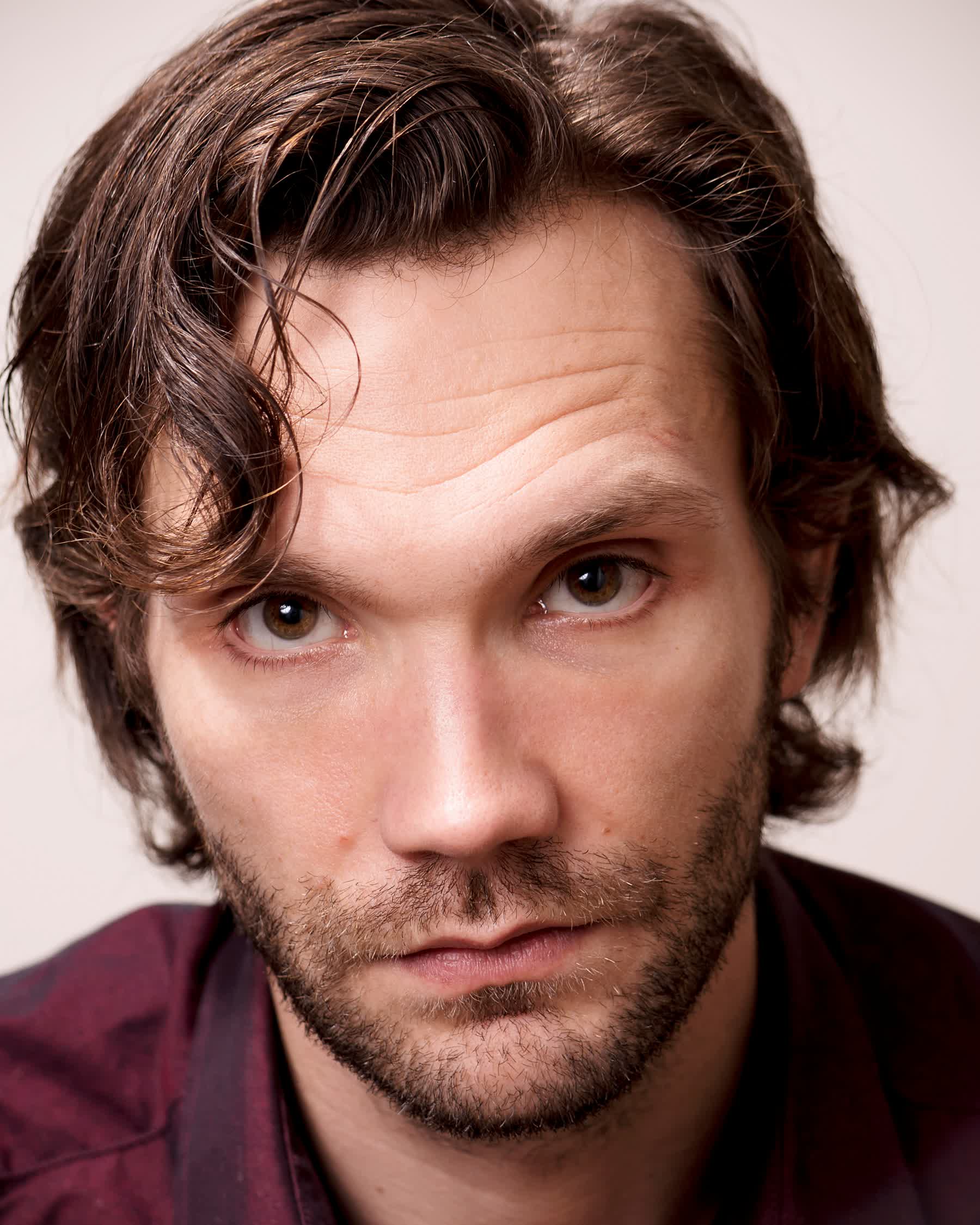 actor Alex Walton large photo