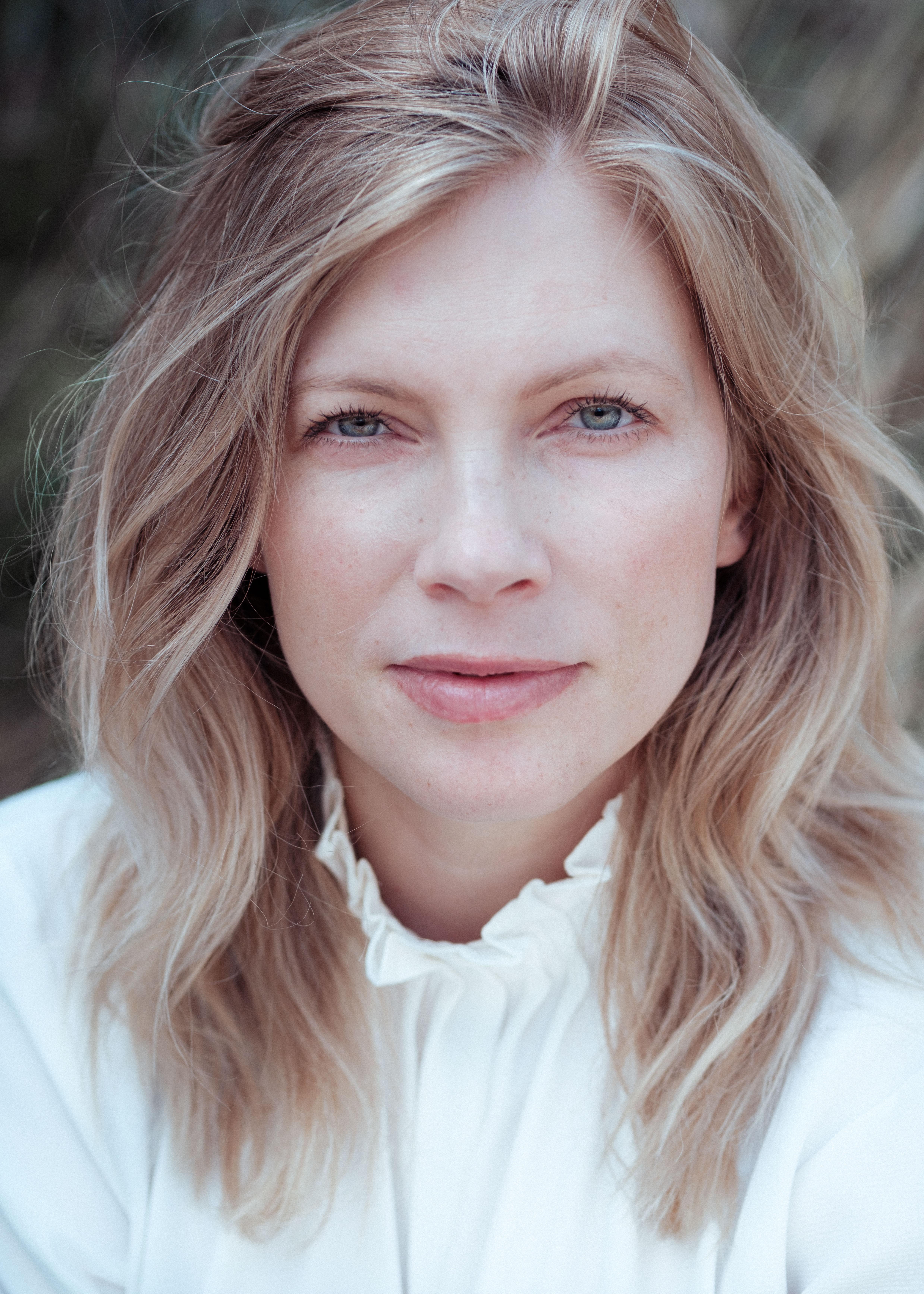 actor Saara Kotkaniemi large photo