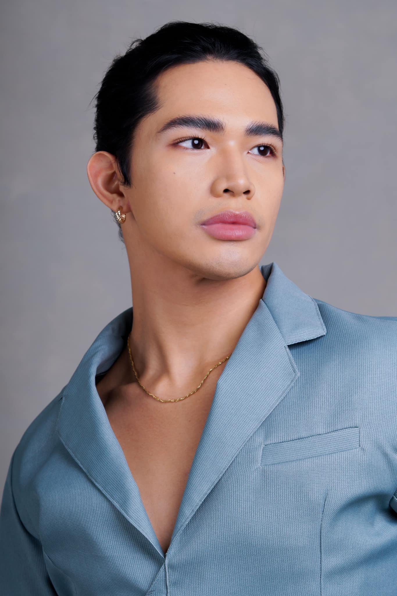 actor Aaron Maniego large photo