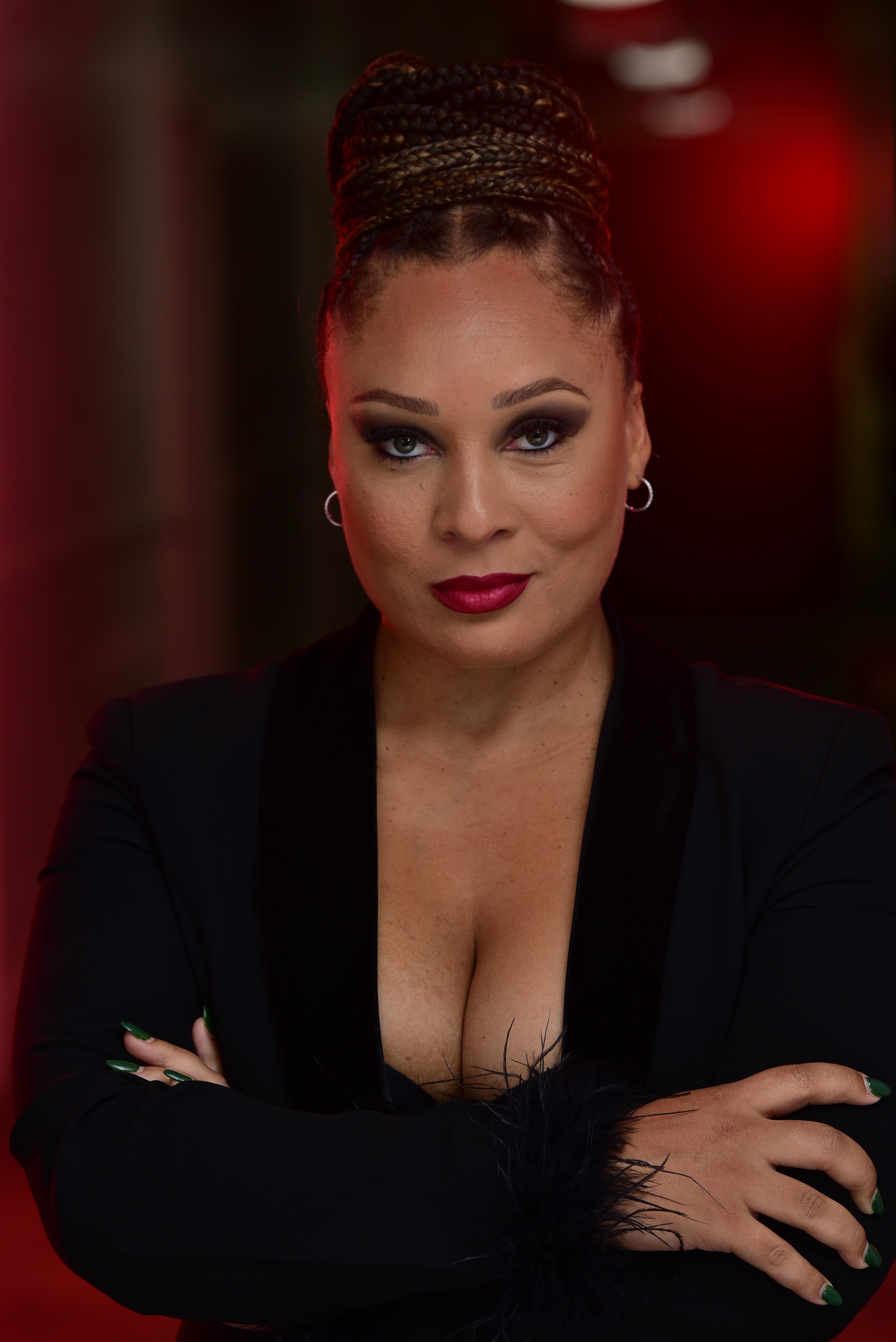 actor Jonna Naegele large photo