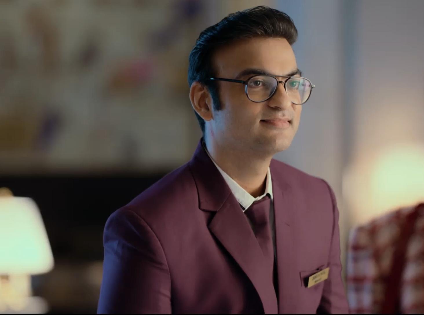 actor Dilip Tekwani large photo