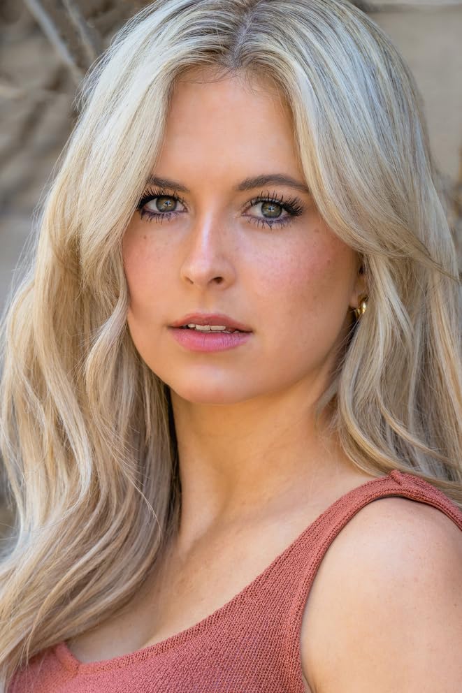 actor Kylee Anderson large photo