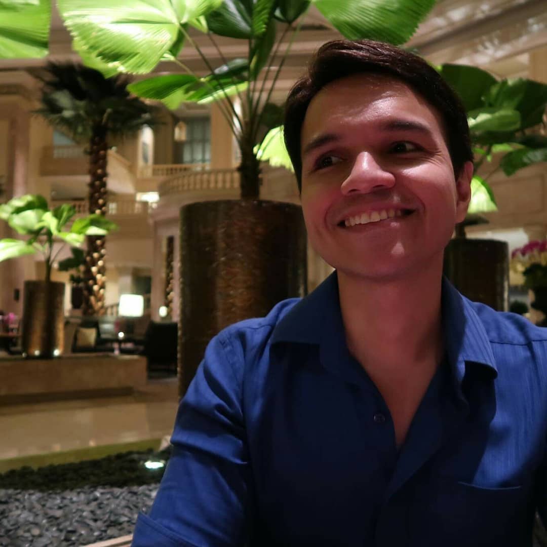 actor Randy Villarama large photo