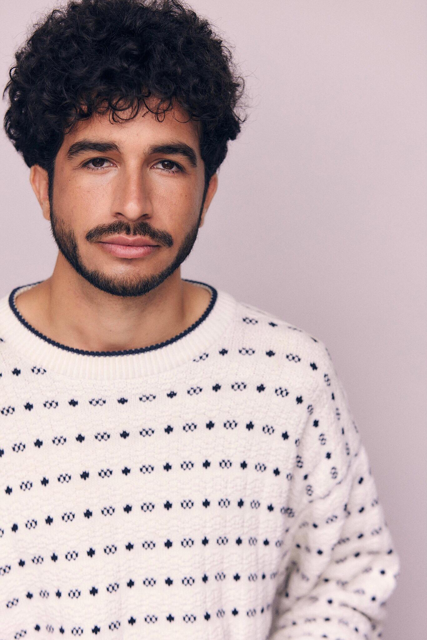 actor Teryn Macallan large photo