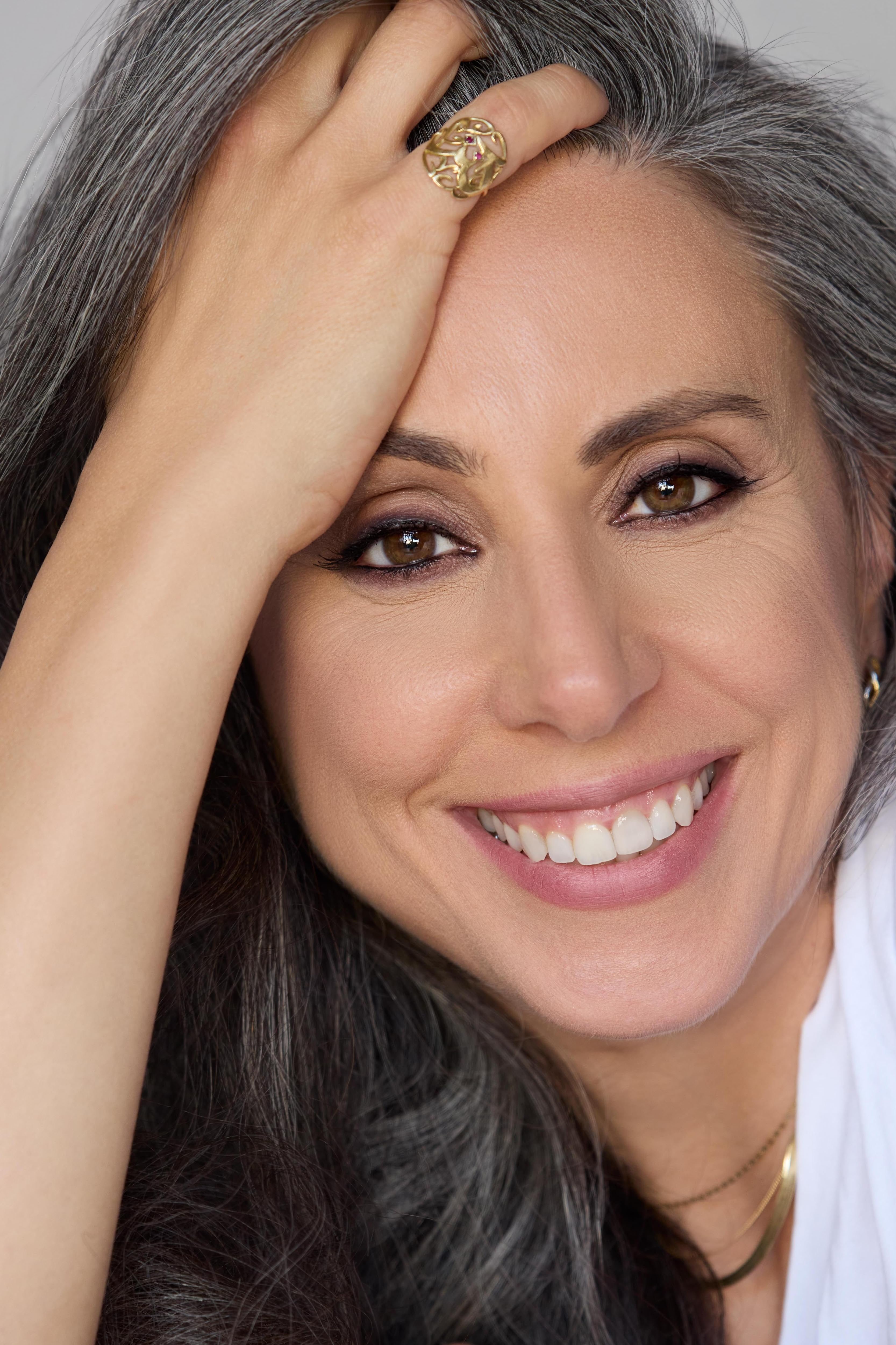 actor Caroline Labaki large photo