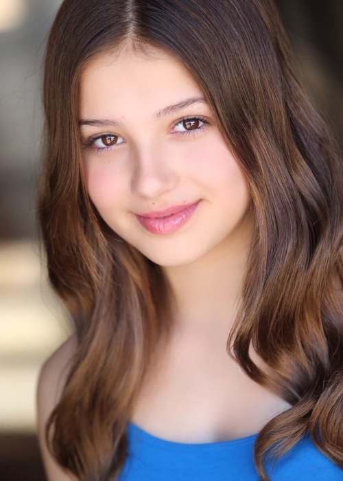 actor Emma Engle large photo