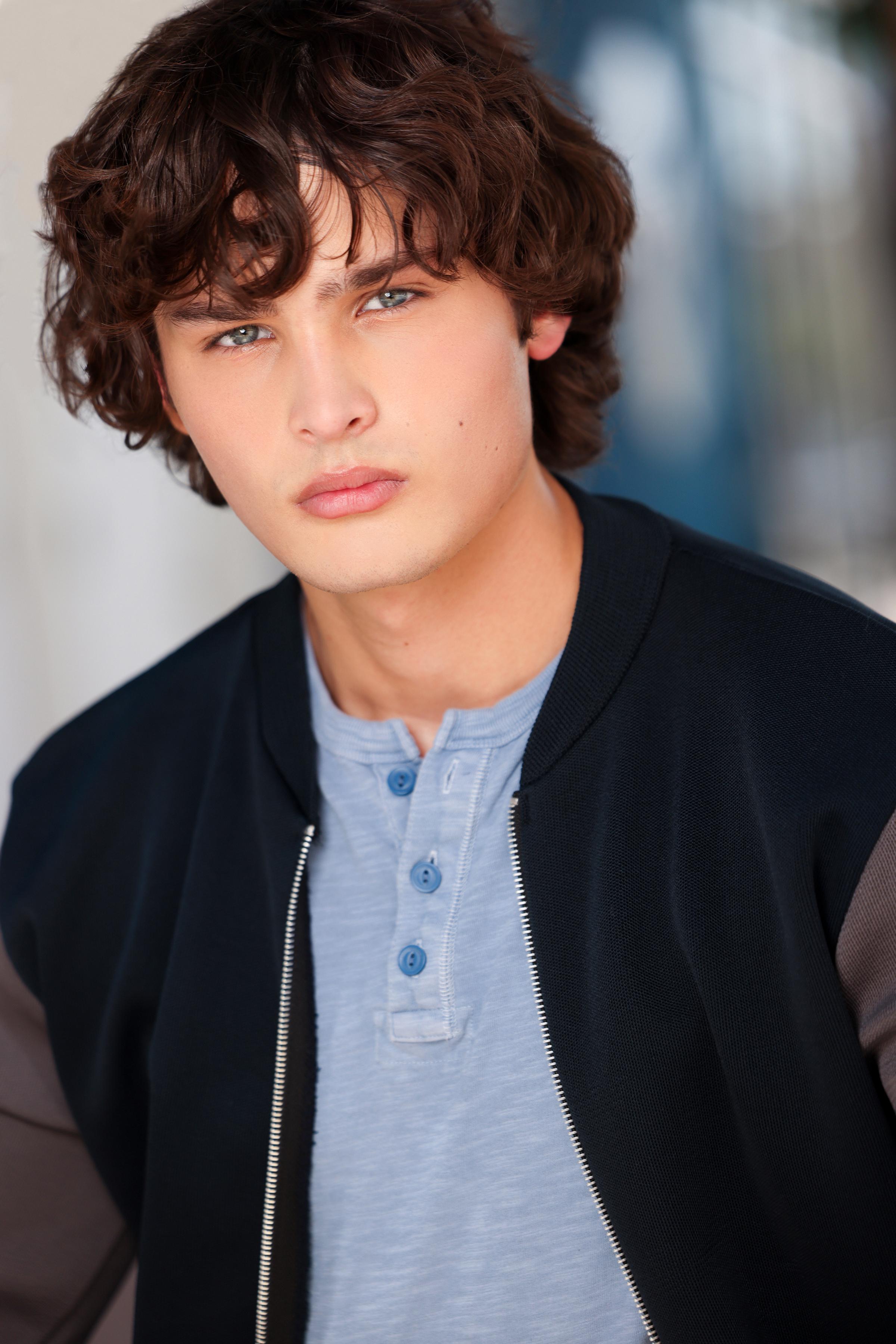 actor Jasper Jones large photo